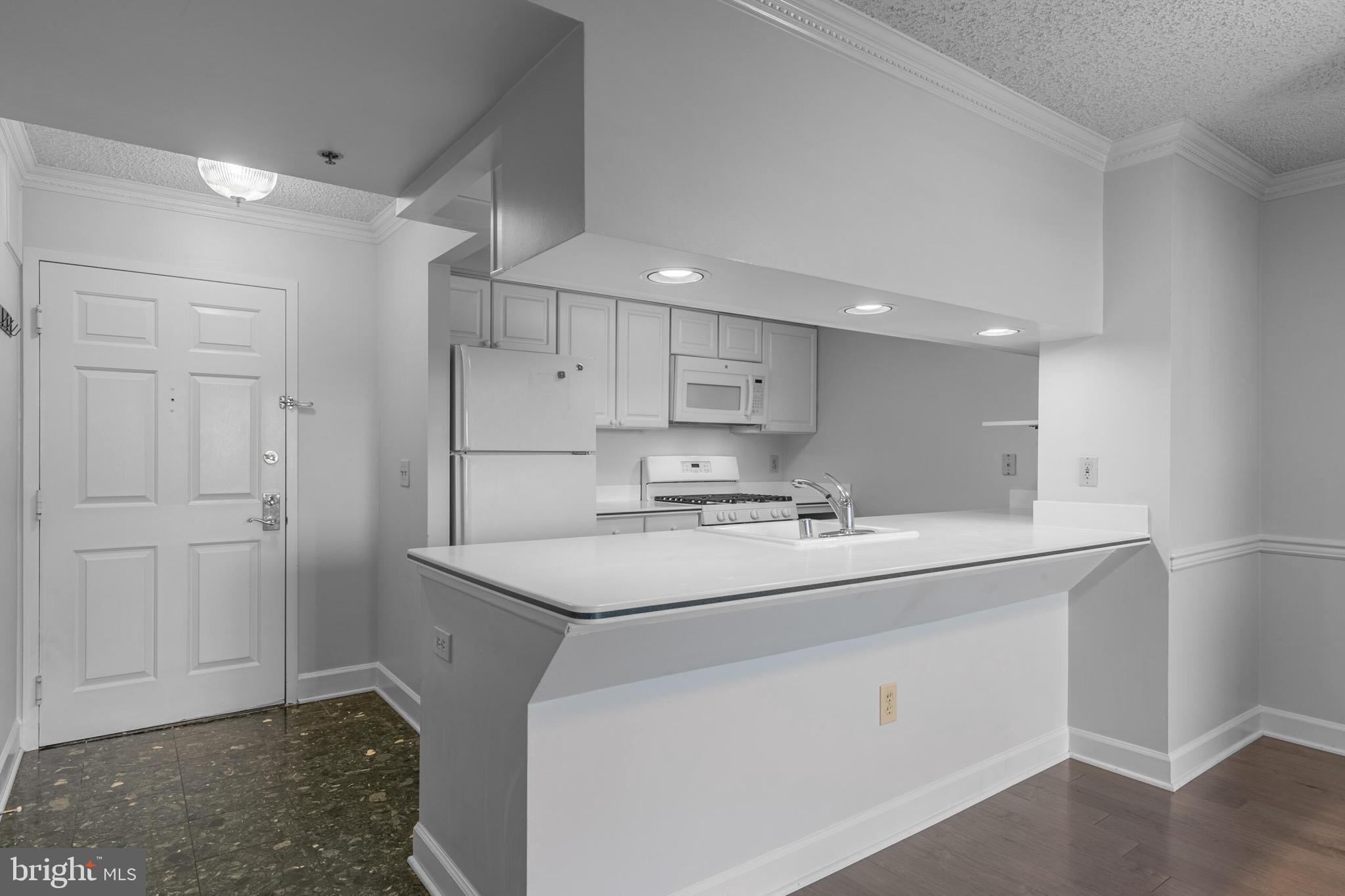 THE WILLIAMSBURG - Residential Lease