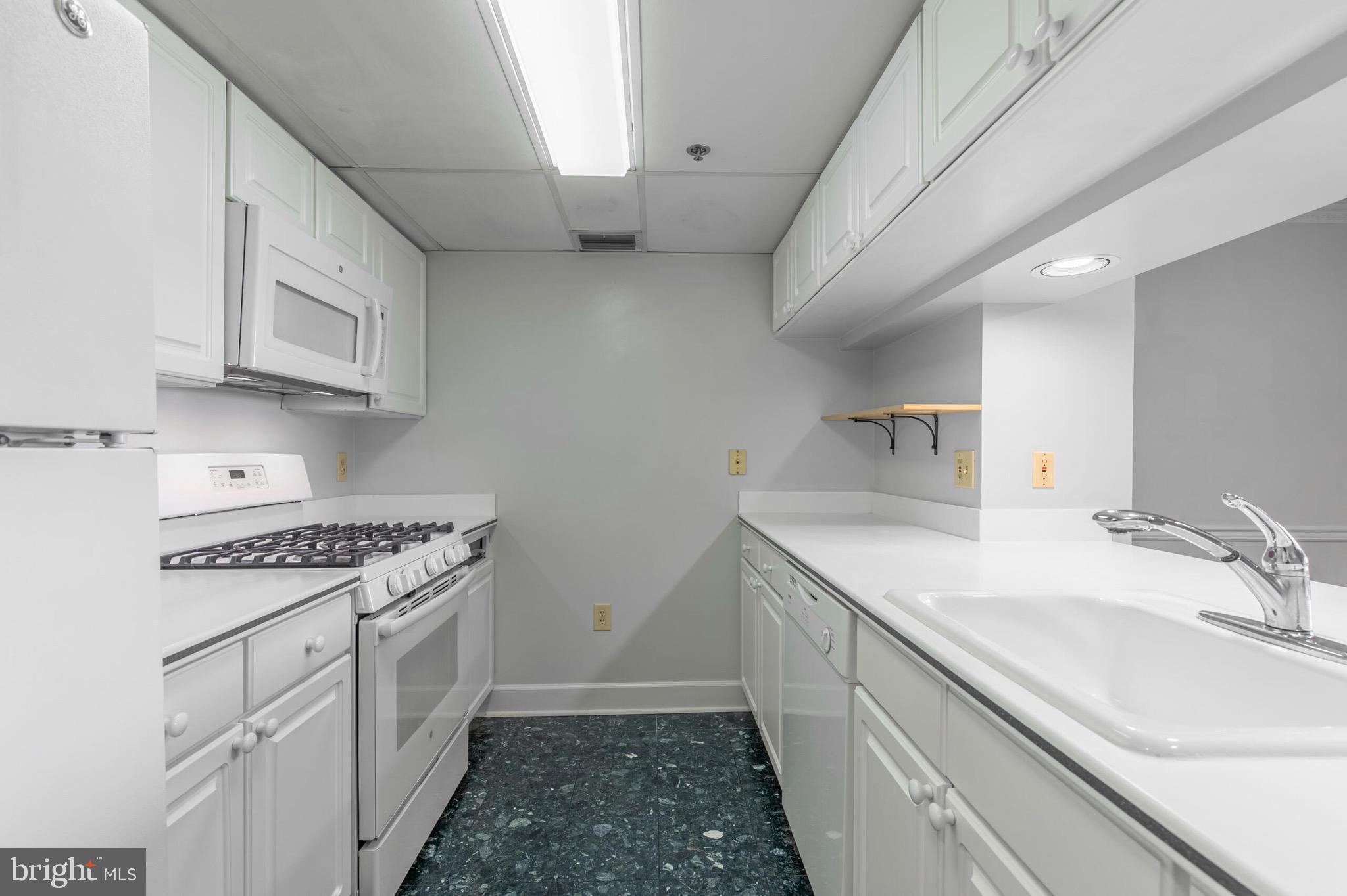 THE WILLIAMSBURG - Residential Lease