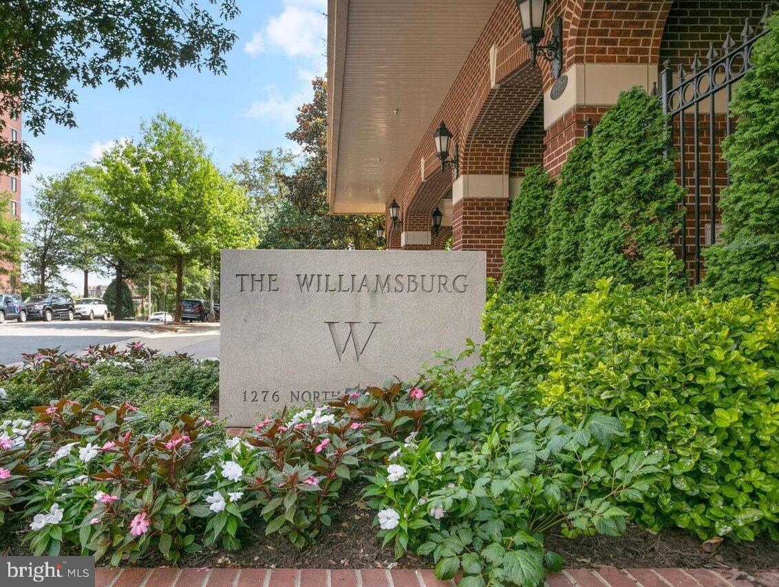 THE WILLIAMSBURG - Residential Lease
