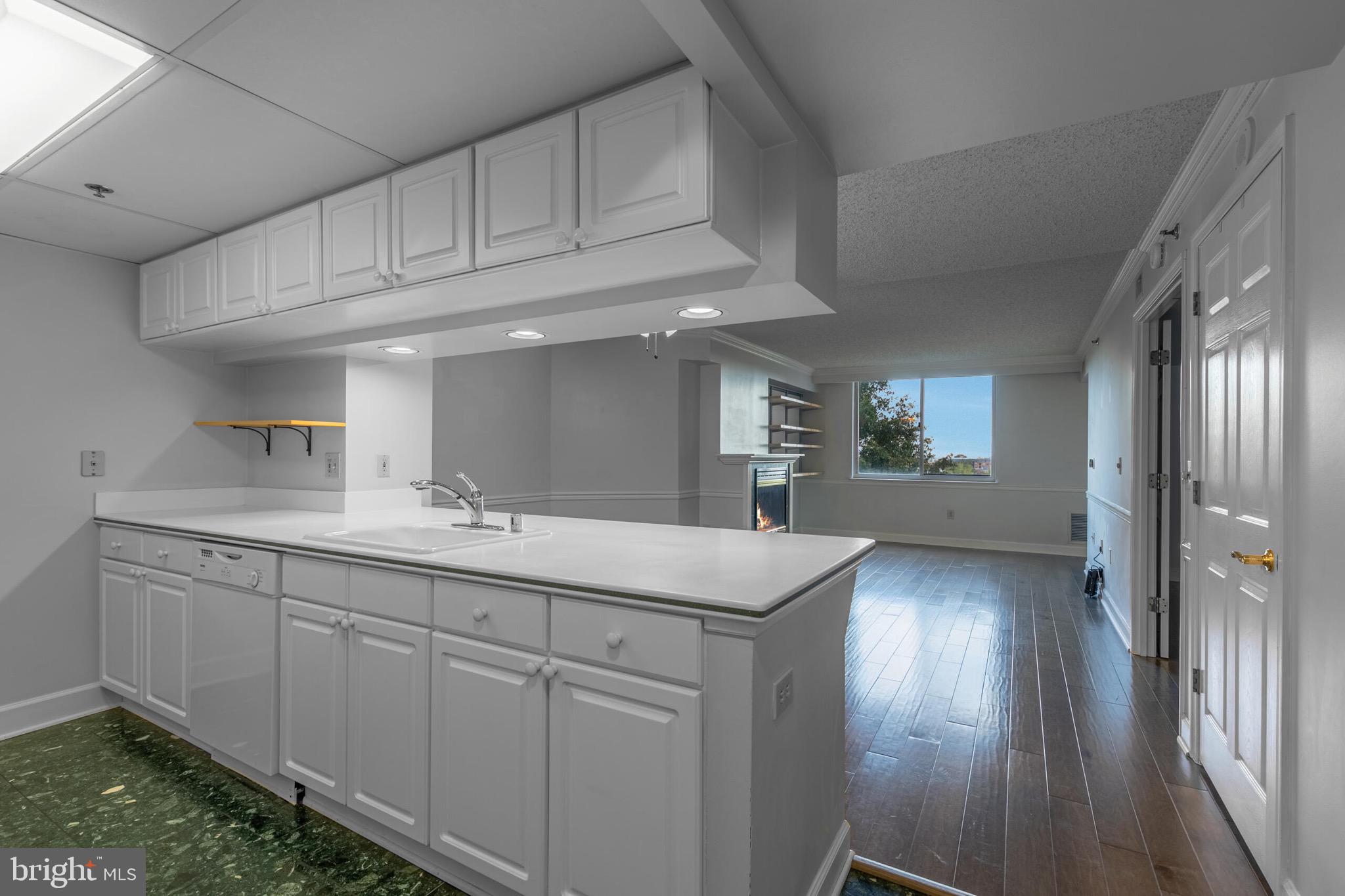 THE WILLIAMSBURG - Residential Lease