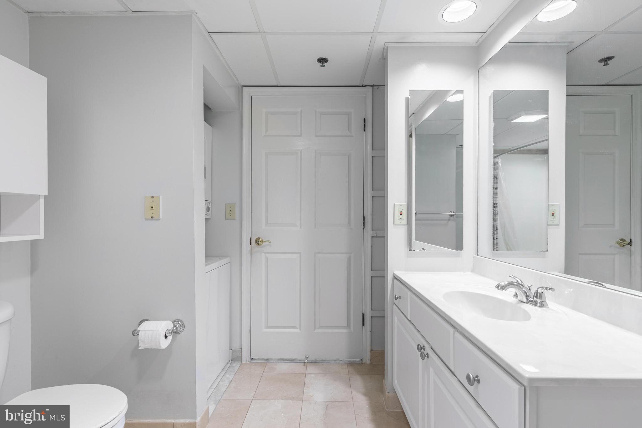 THE WILLIAMSBURG - Residential Lease