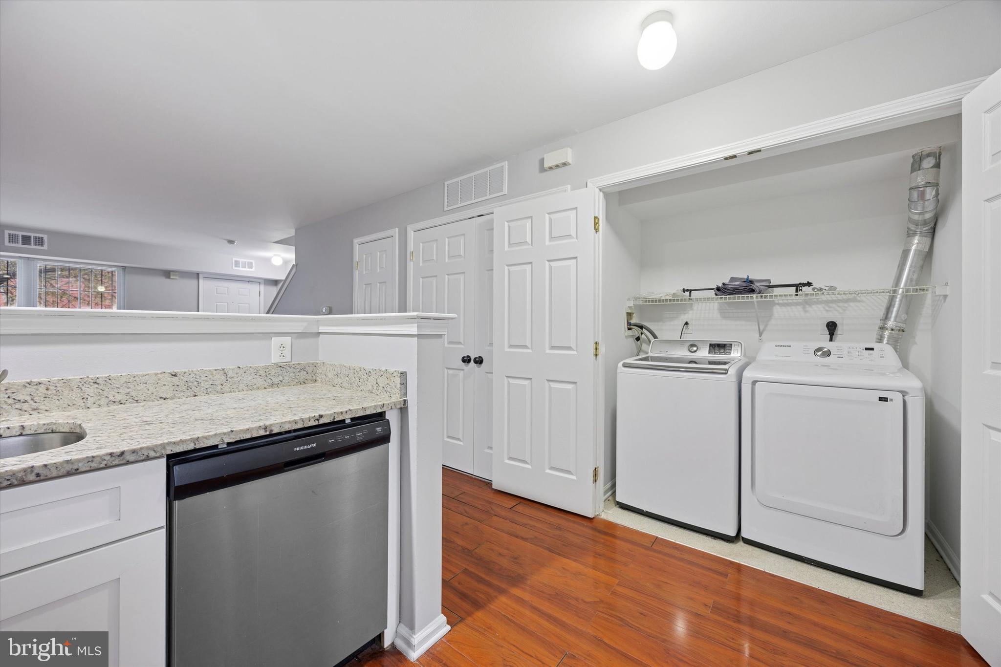 MILL CREEK - Residential