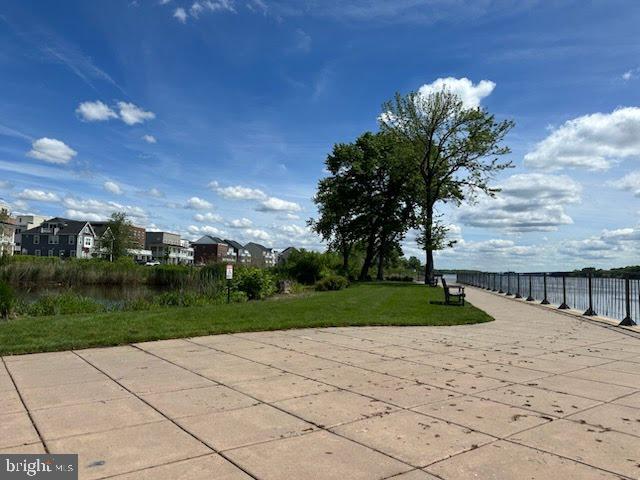 WATERSIDE - Residential