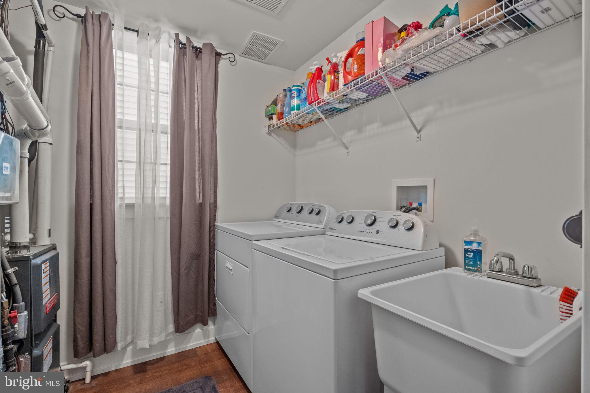 WATERSIDE - Residential