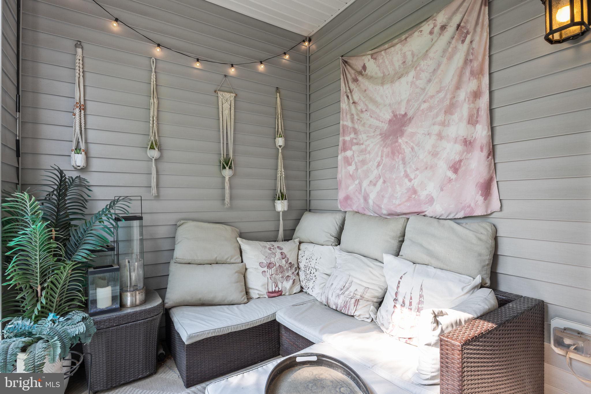 WATERSIDE - Residential