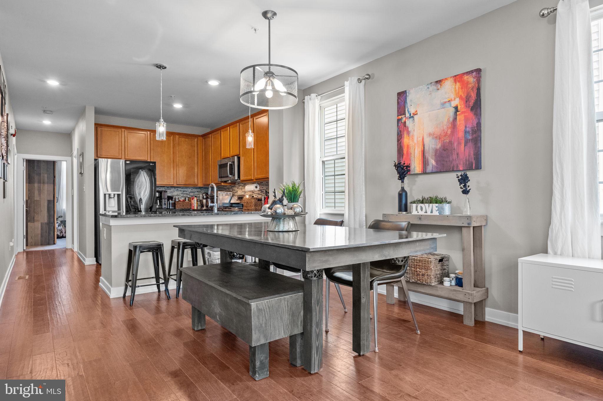 WATERSIDE - Residential