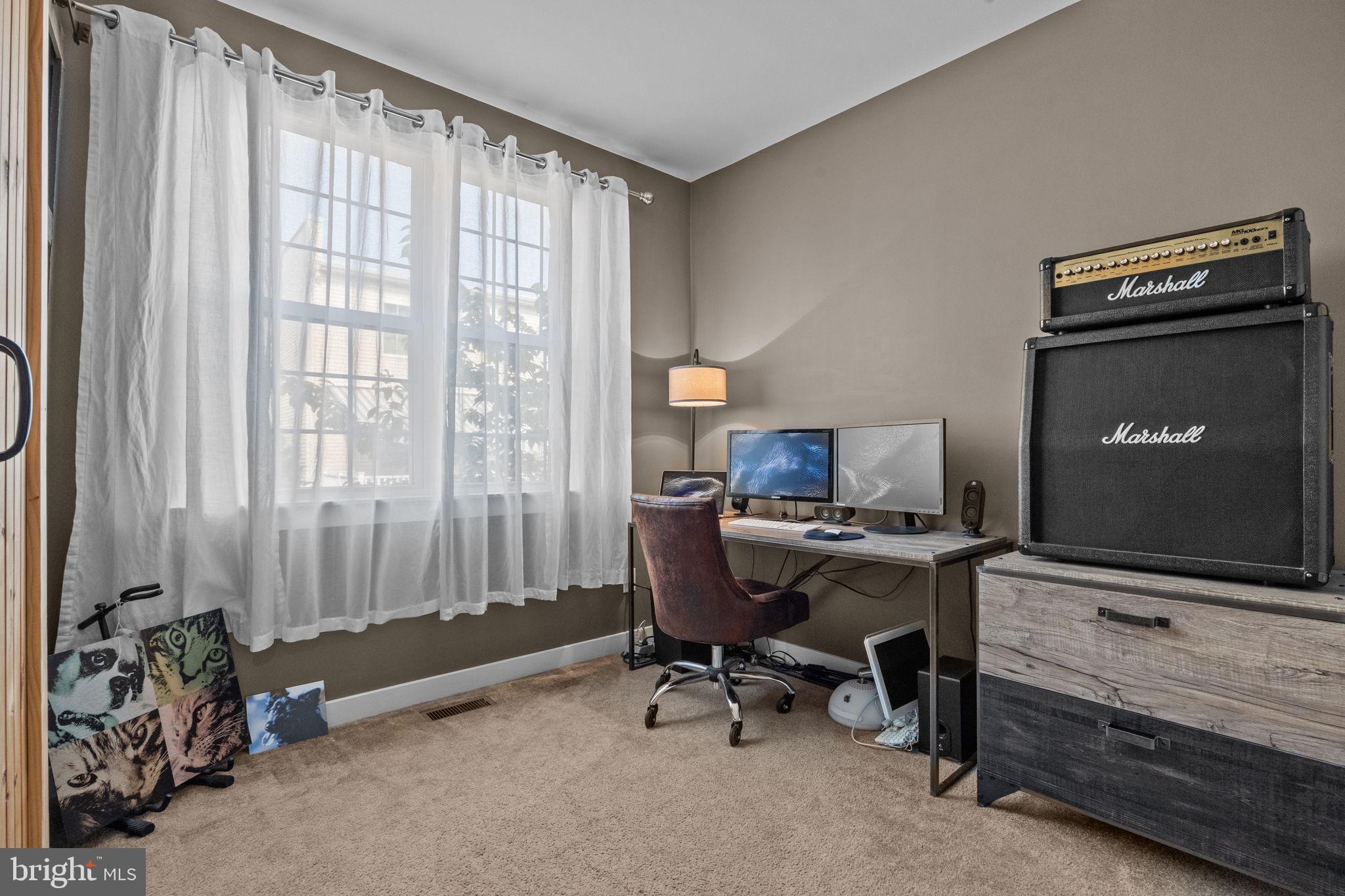 WATERSIDE - Residential