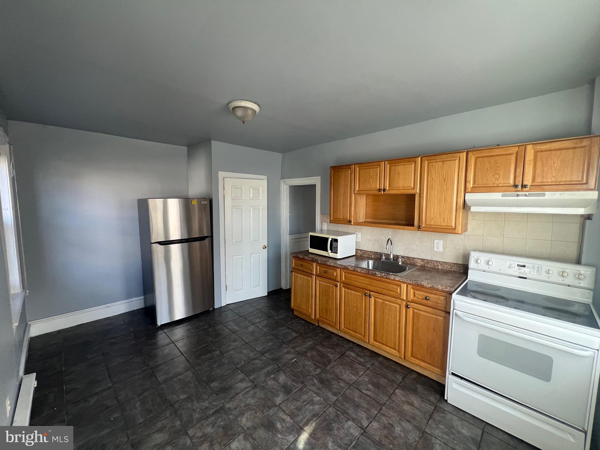 FRANKFORD - Residential Lease