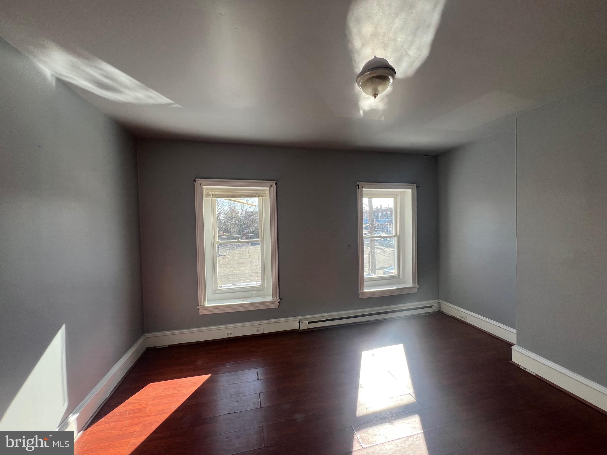 FRANKFORD - Residential Lease