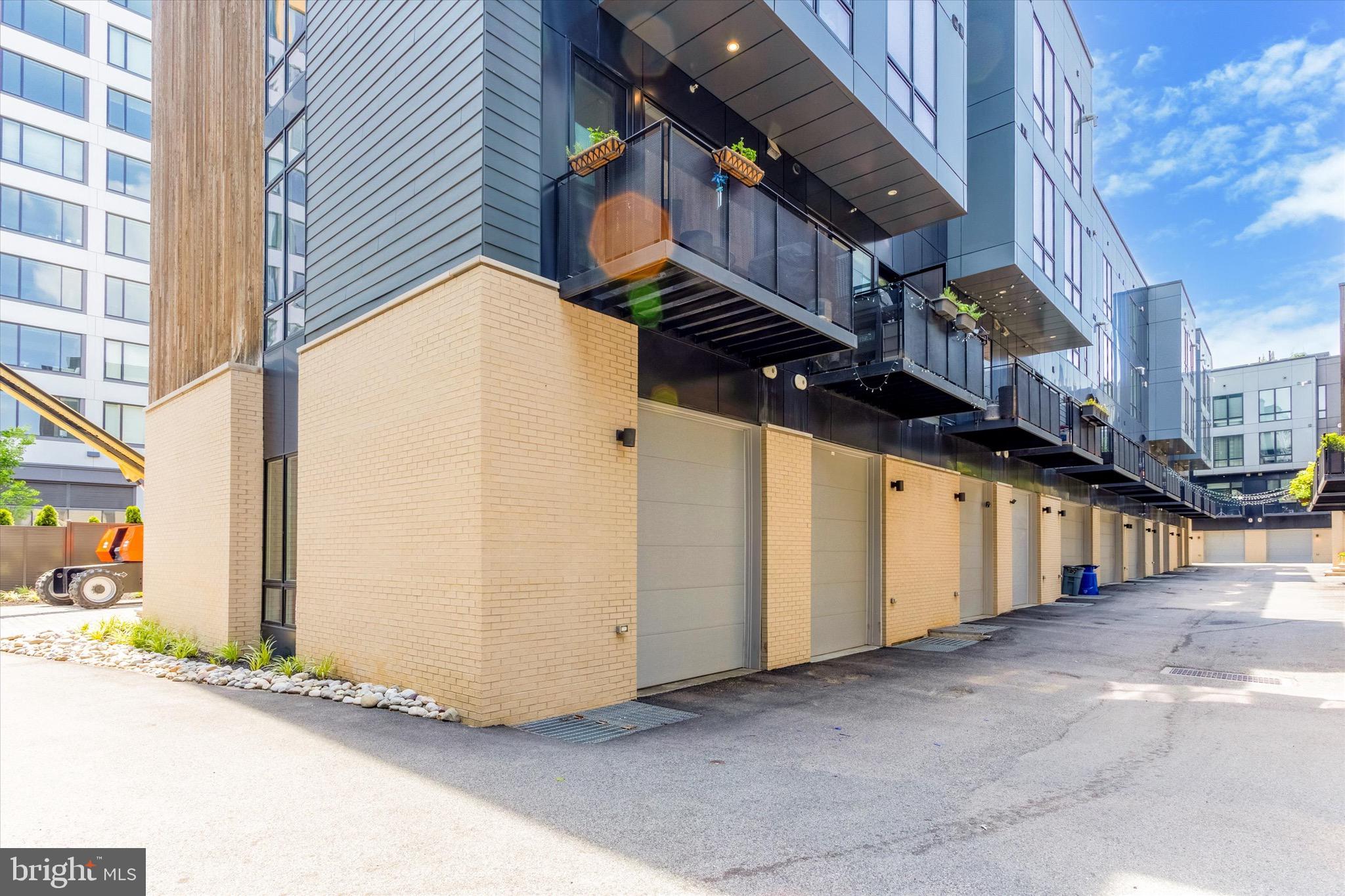 602 N 5TH STREET 1