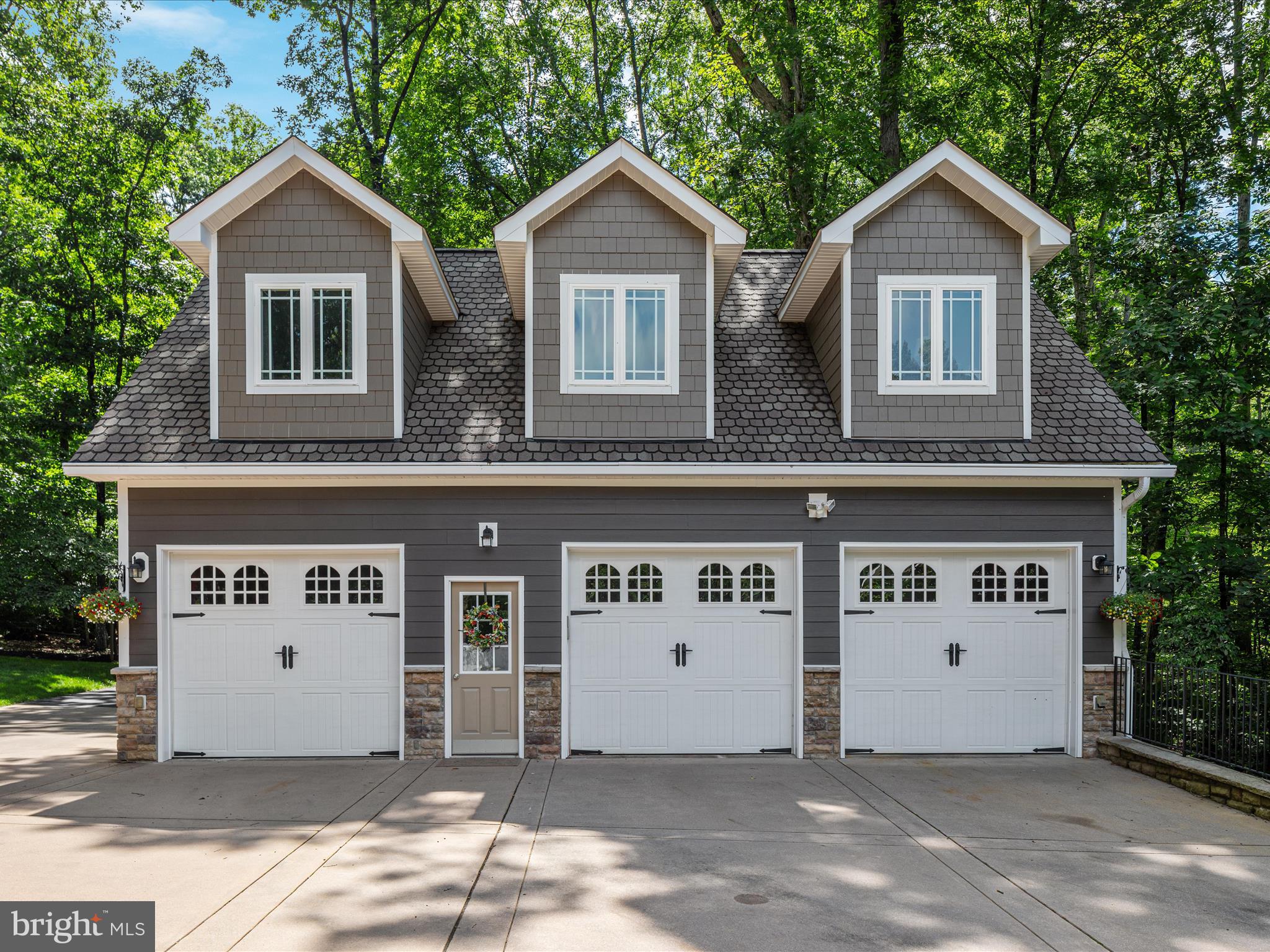 SUNRISE BAY - Residential