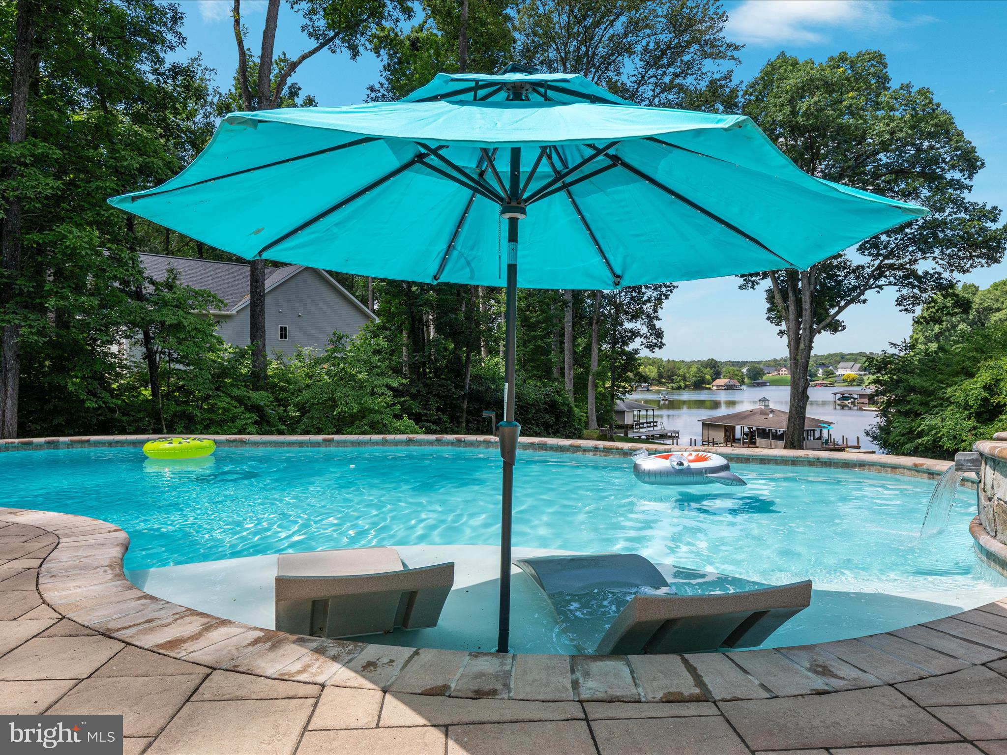 SUNRISE BAY - Residential