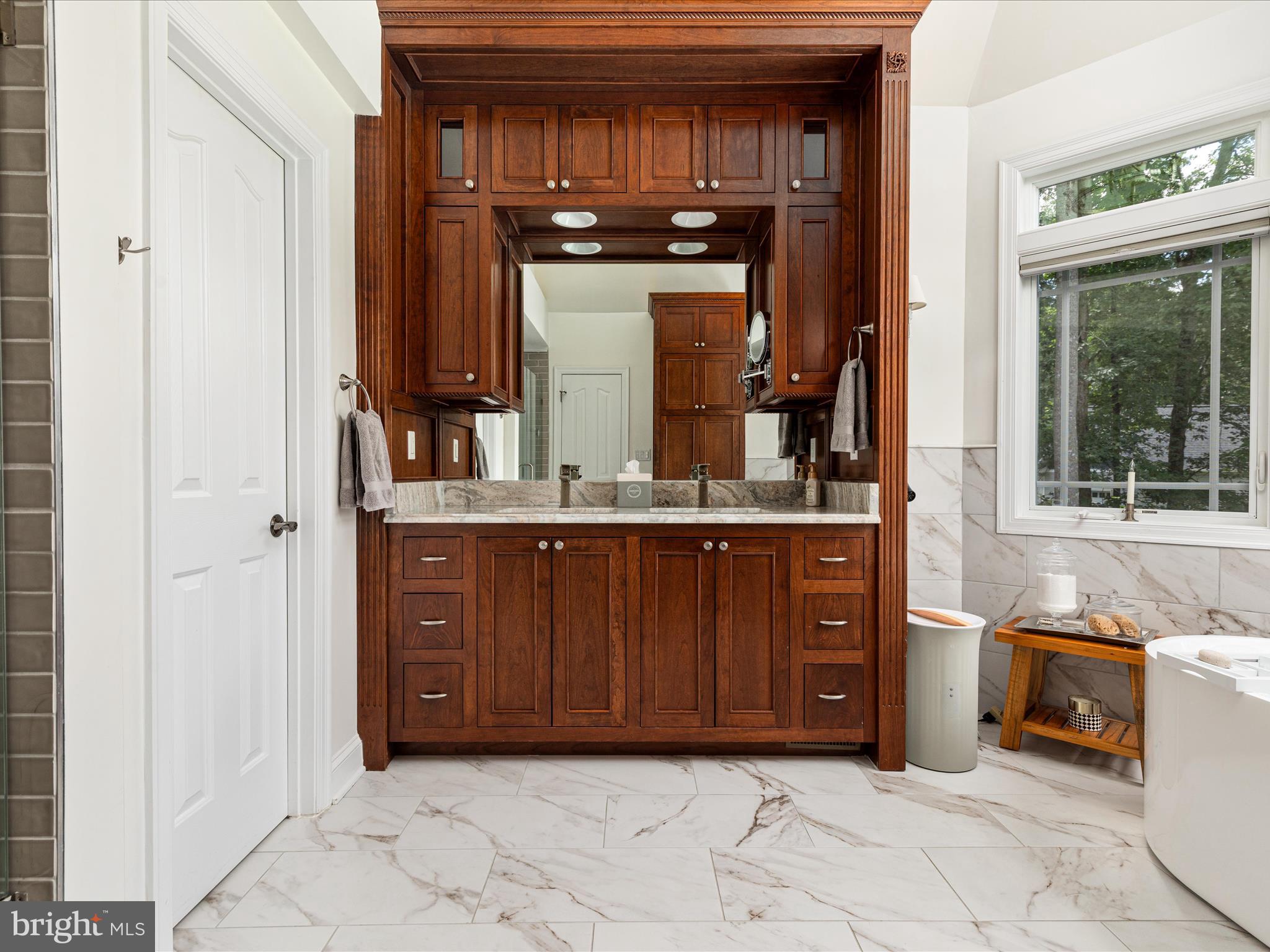 SUNRISE BAY - Residential