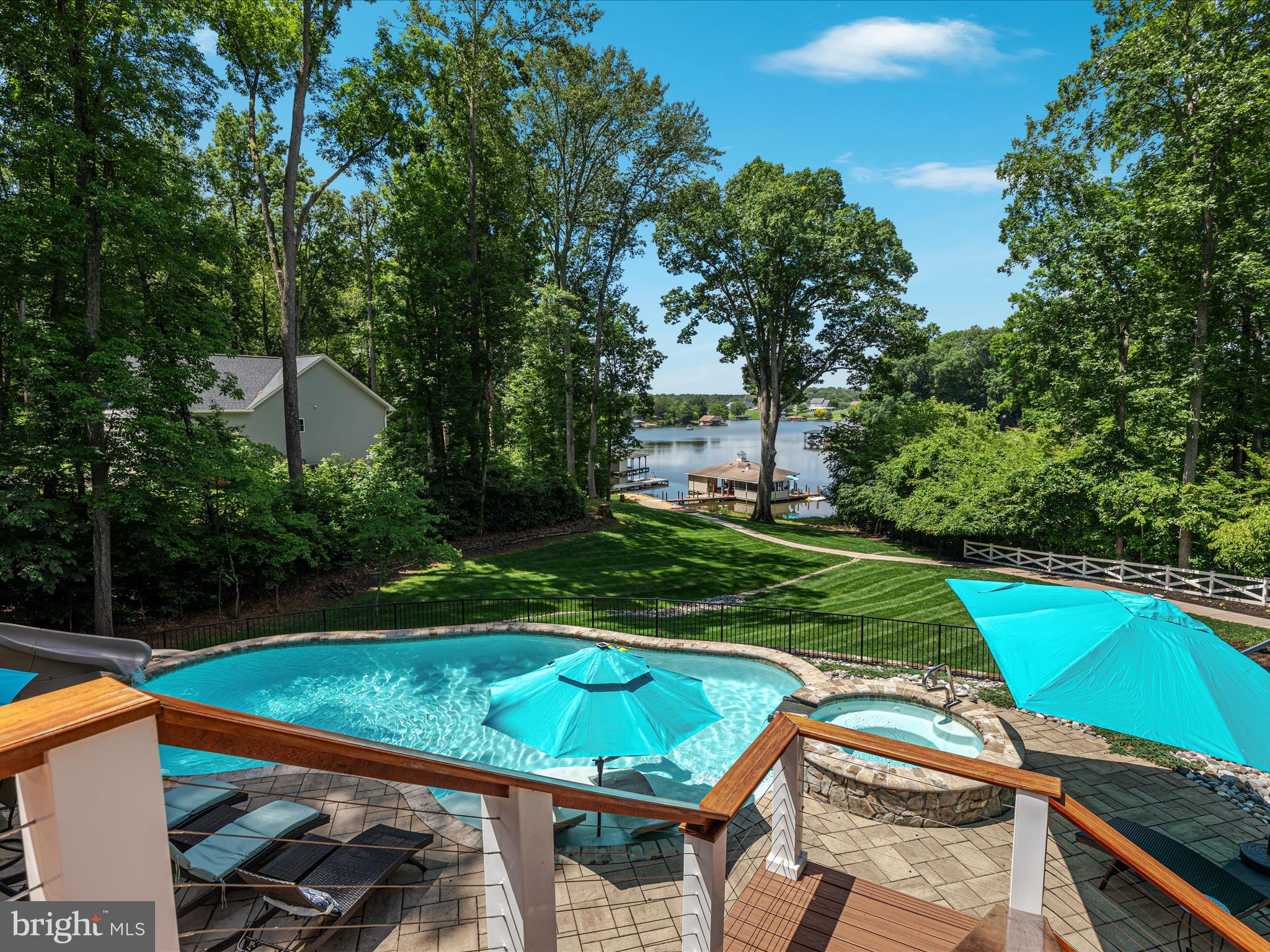 SUNRISE BAY - Residential