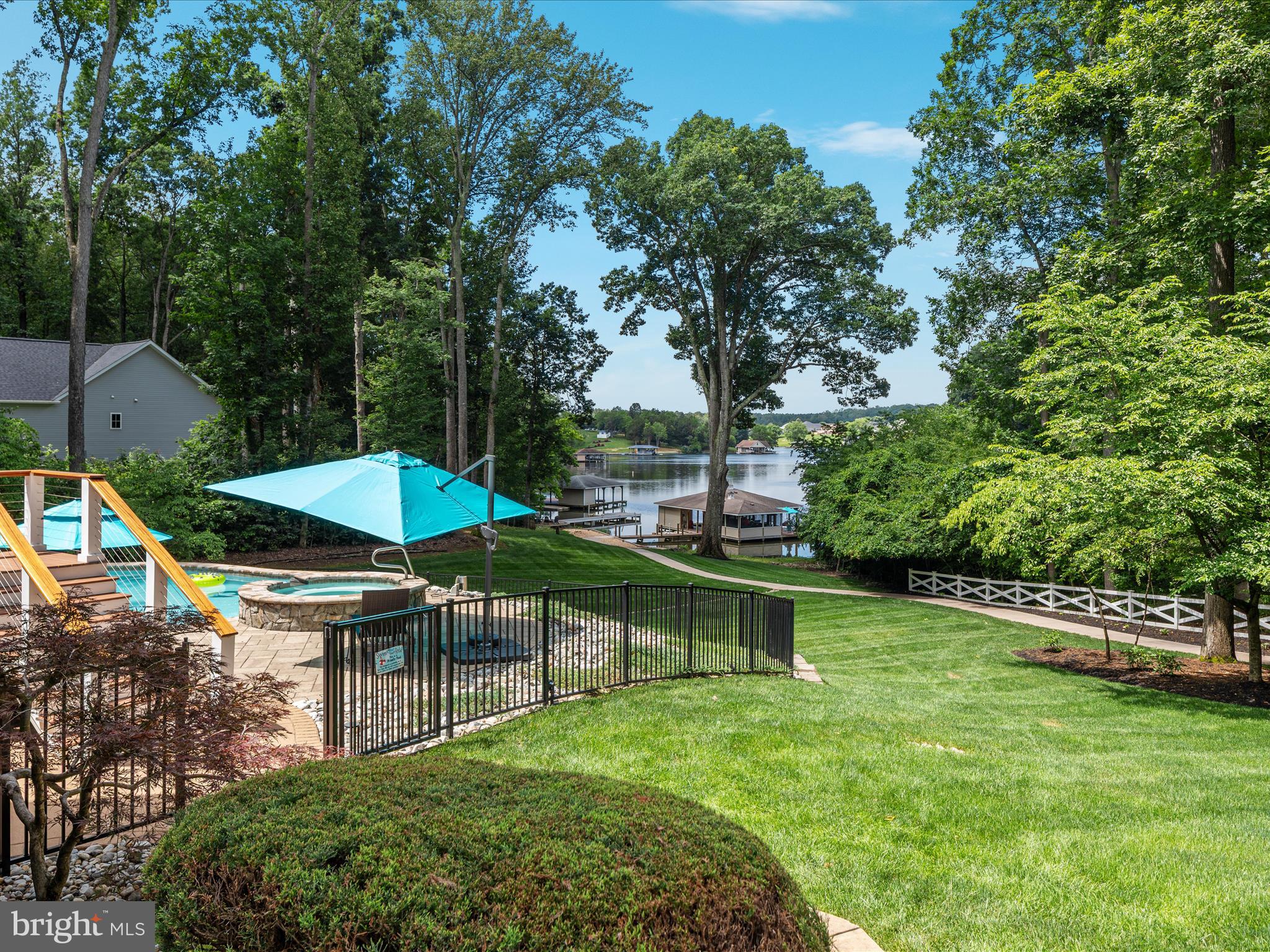 SUNRISE BAY - Residential