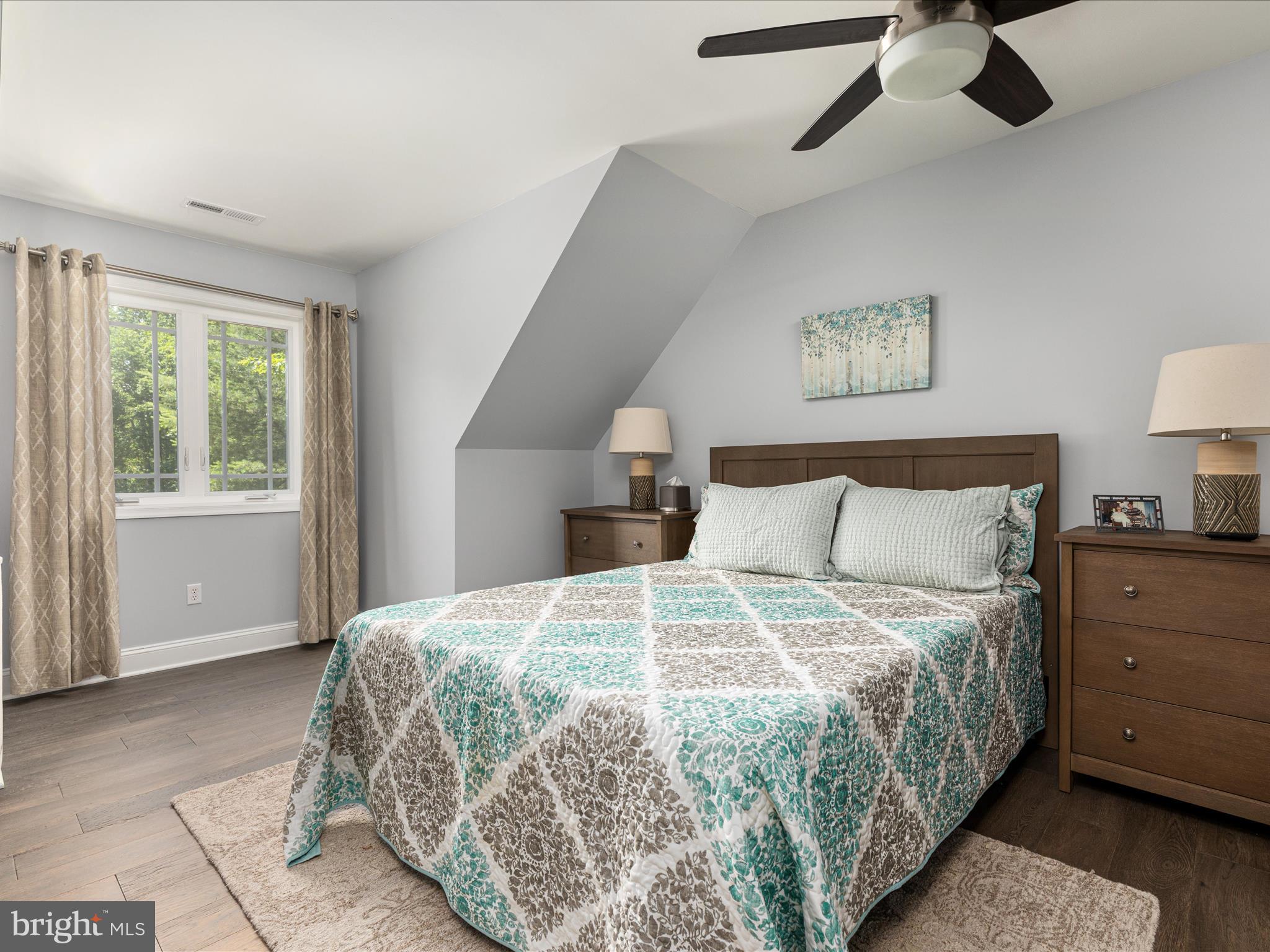 SUNRISE BAY - Residential