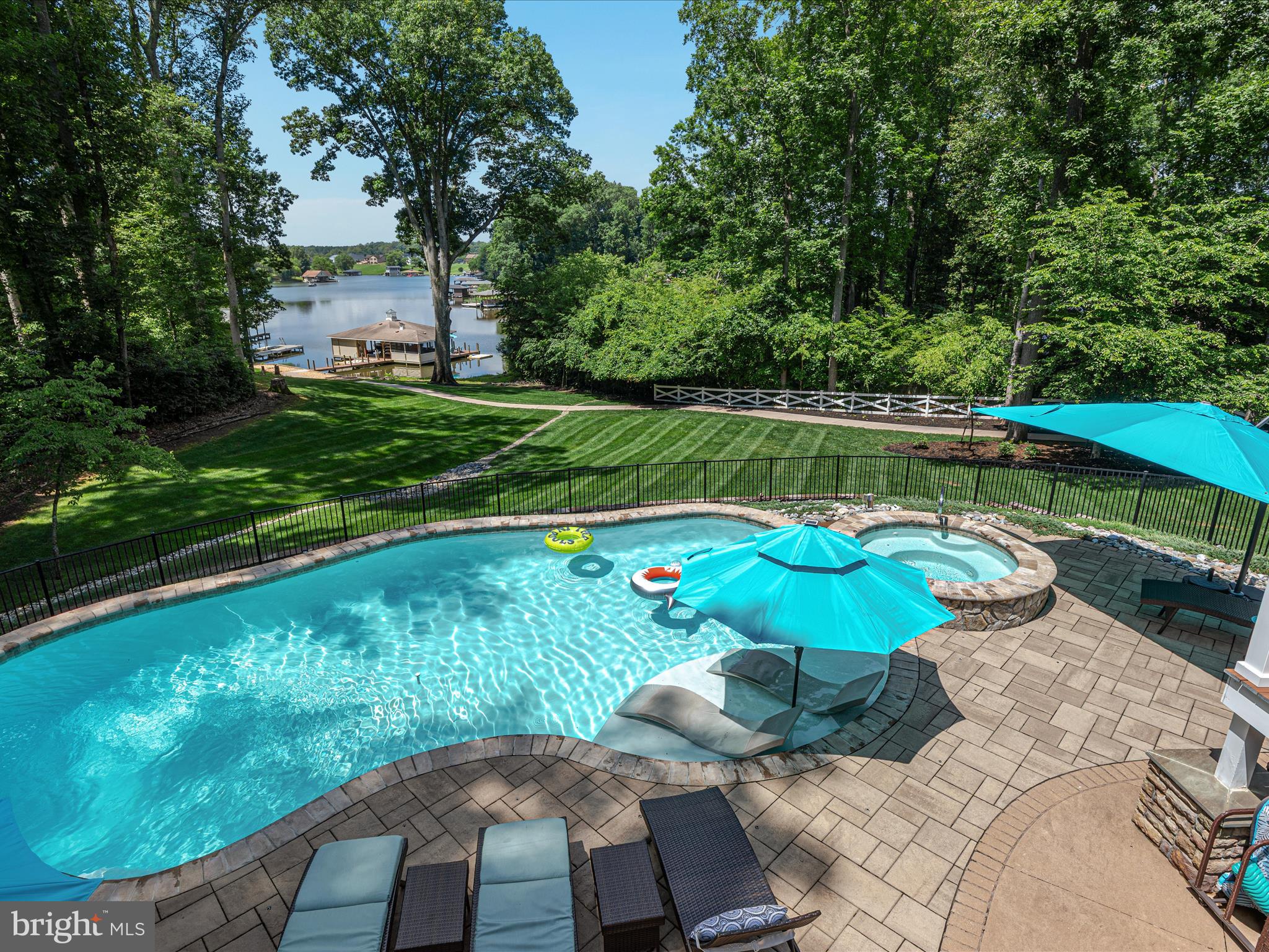 SUNRISE BAY - Residential