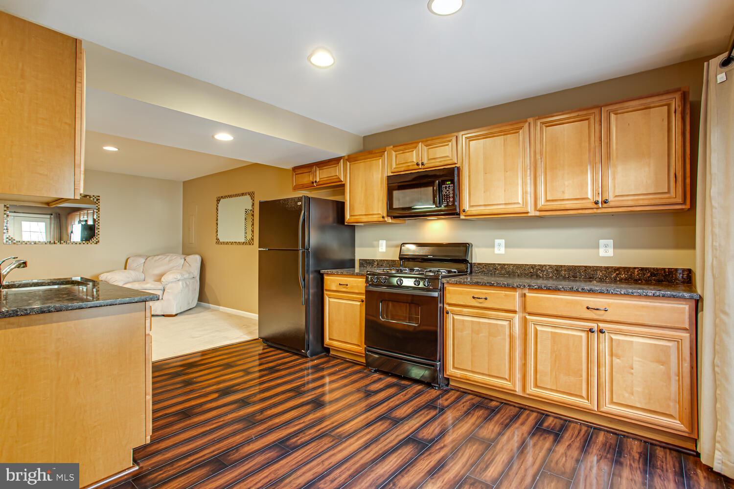 PARKWAY WEST - Residential