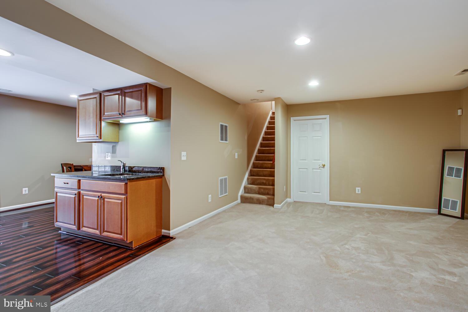 PARKWAY WEST - Residential