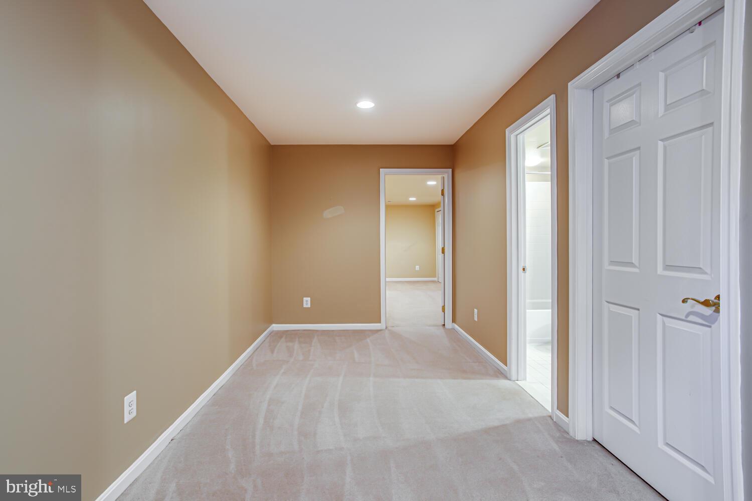 PARKWAY WEST - Residential