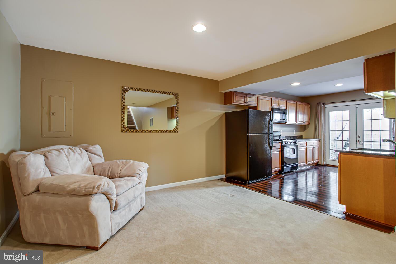 PARKWAY WEST - Residential