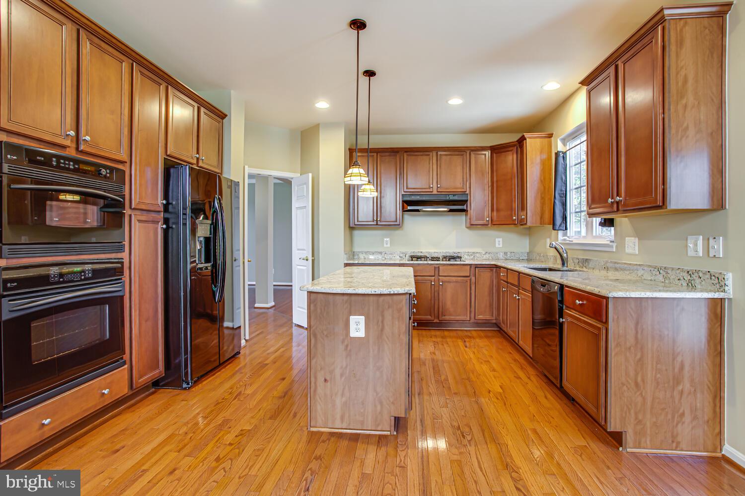 PARKWAY WEST - Residential