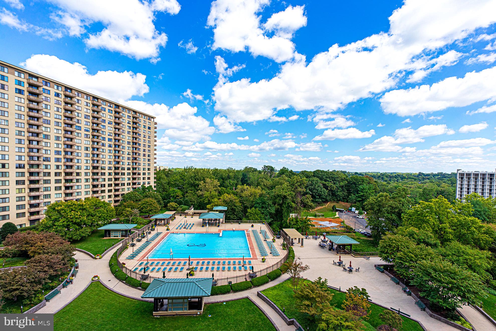 PROMENADE TOWERS - Residential Lease