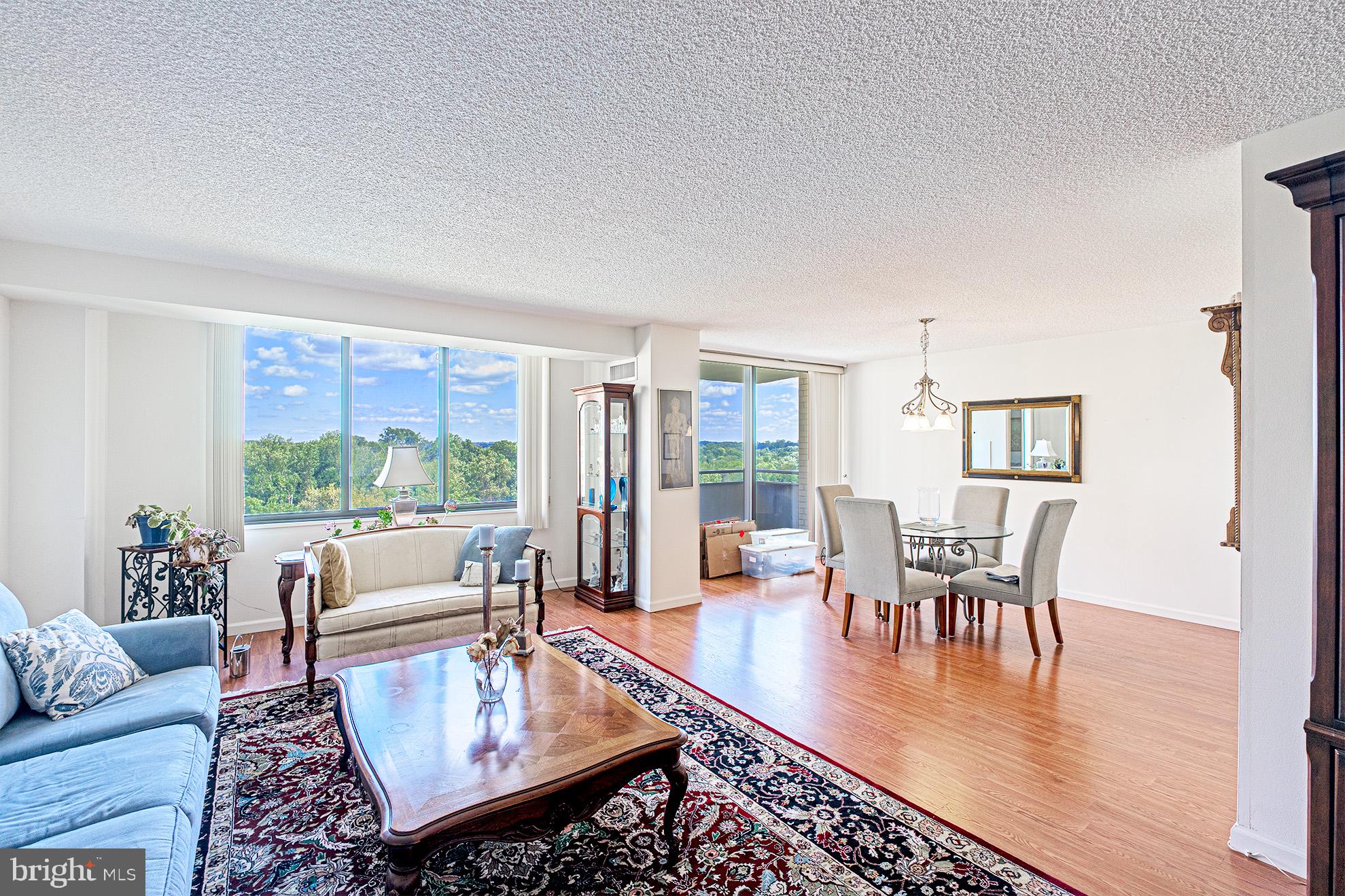 PROMENADE TOWERS - Residential Lease