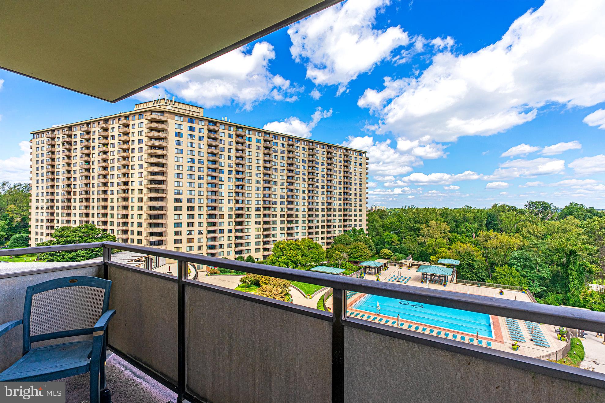 PROMENADE TOWERS - Residential Lease