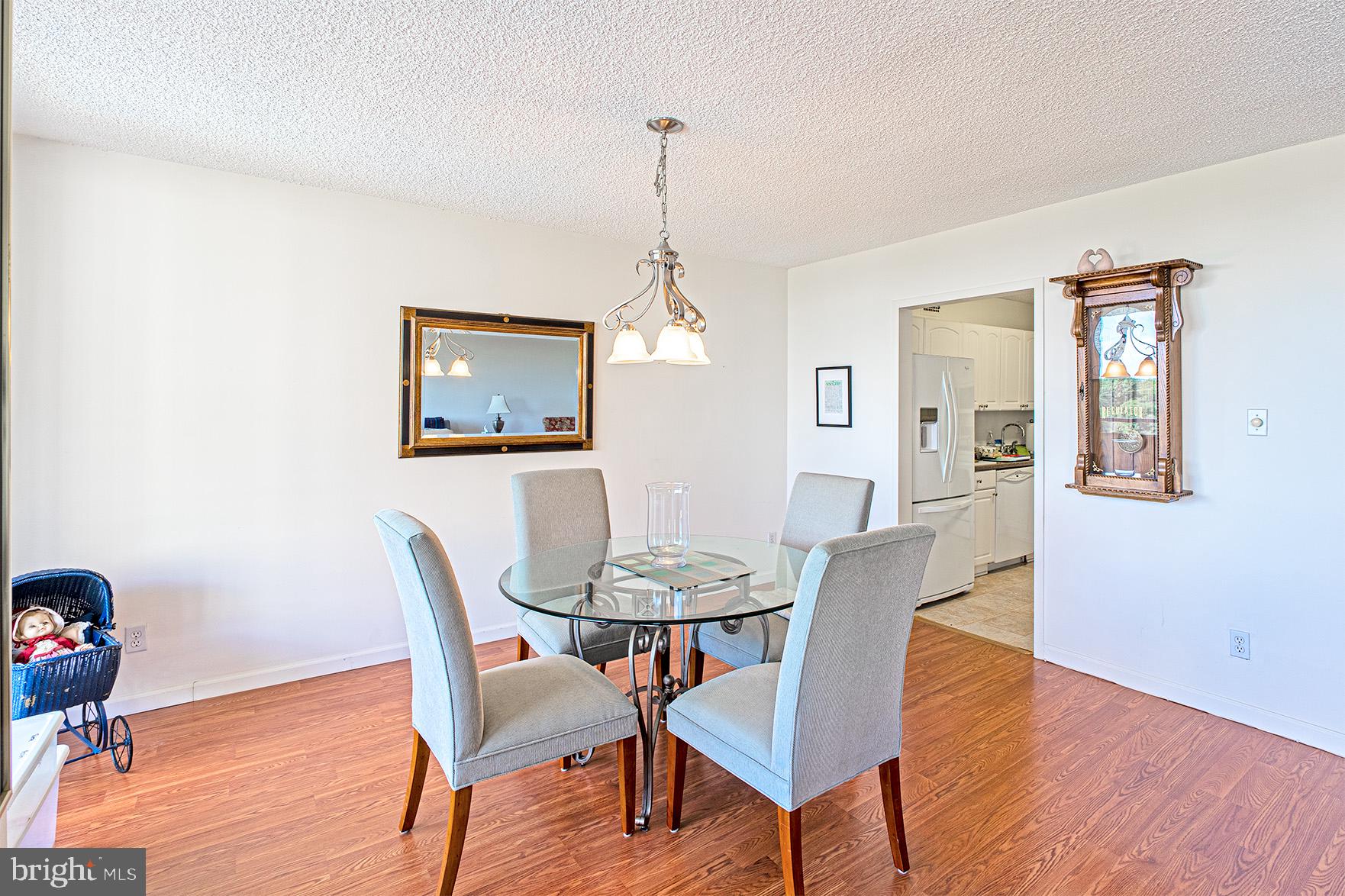 PROMENADE TOWERS - Residential Lease