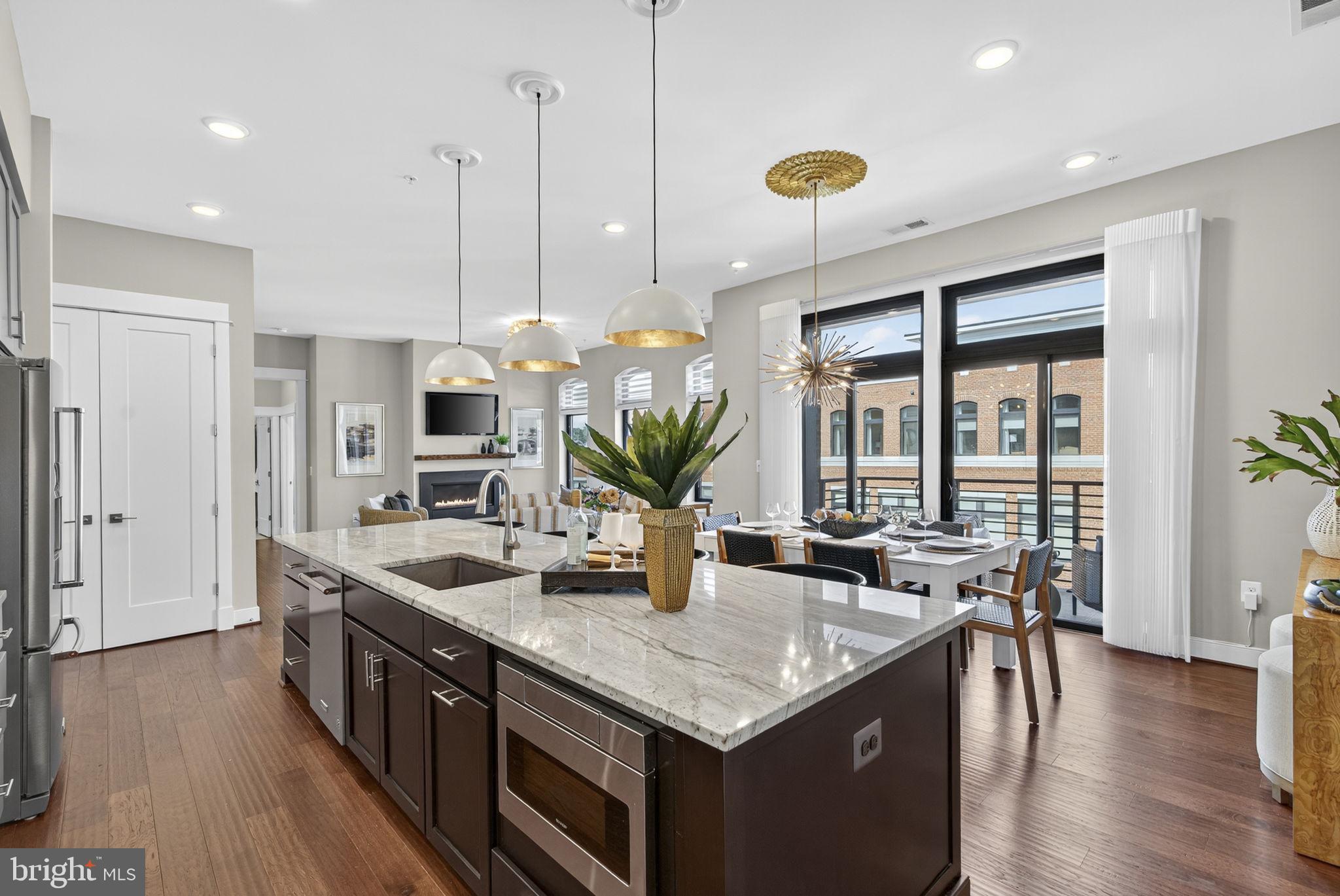 KING STREET STATION CONDO - Residential