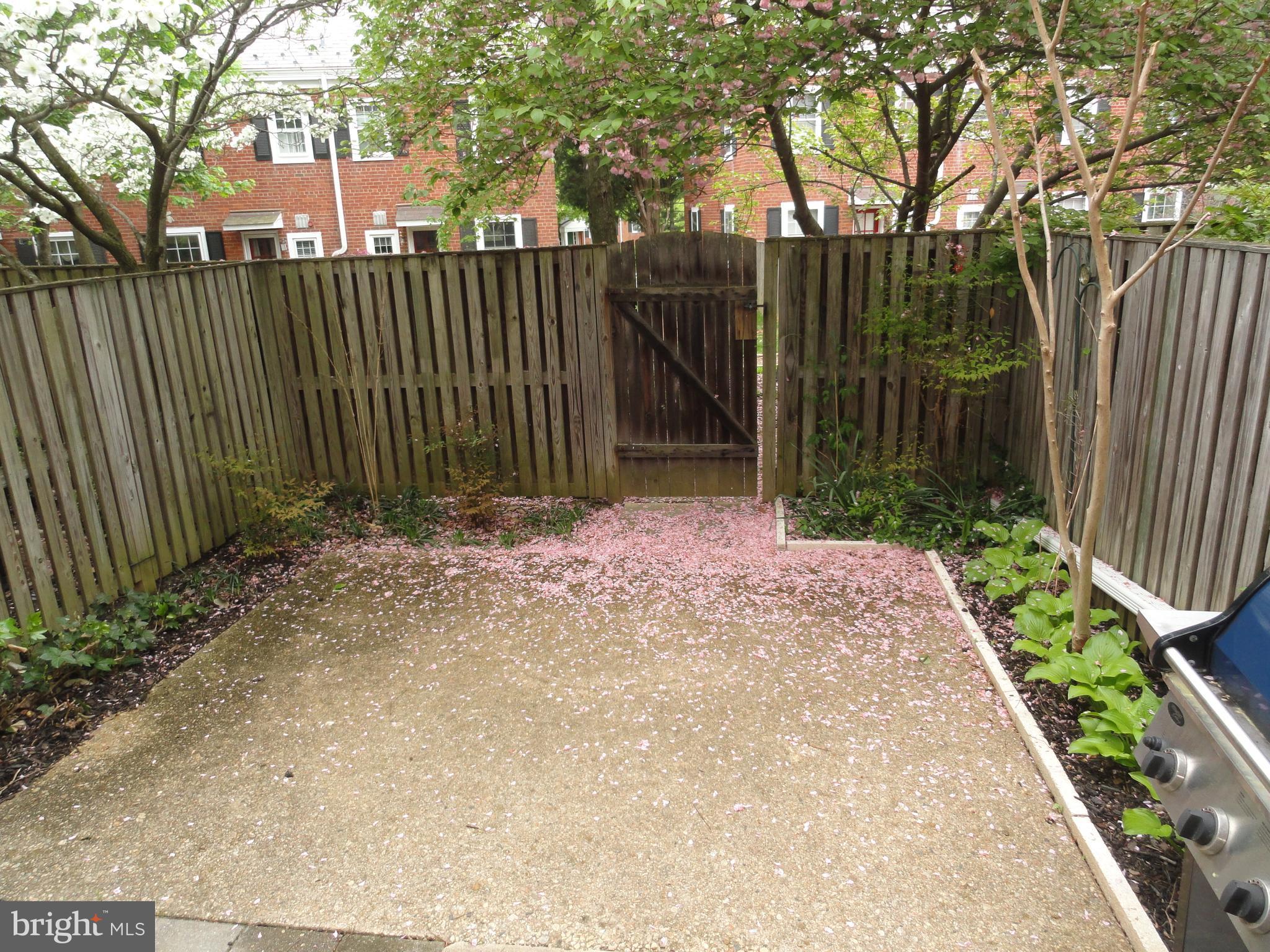 FAIRLINGTON VILLAGES - Residential Lease