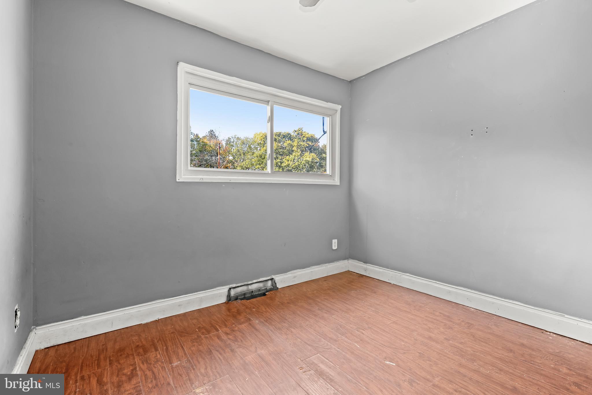 KENT VILLAGE - Residential