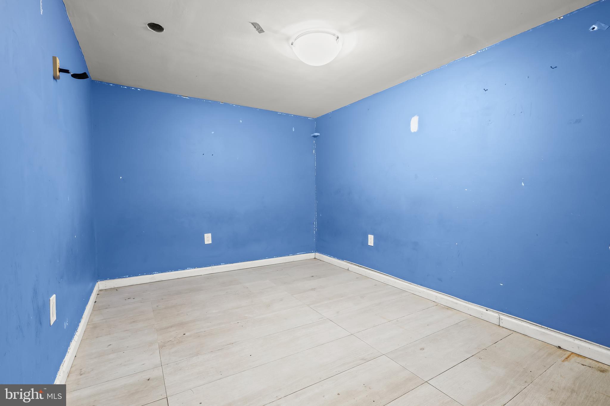 KENT VILLAGE - Residential