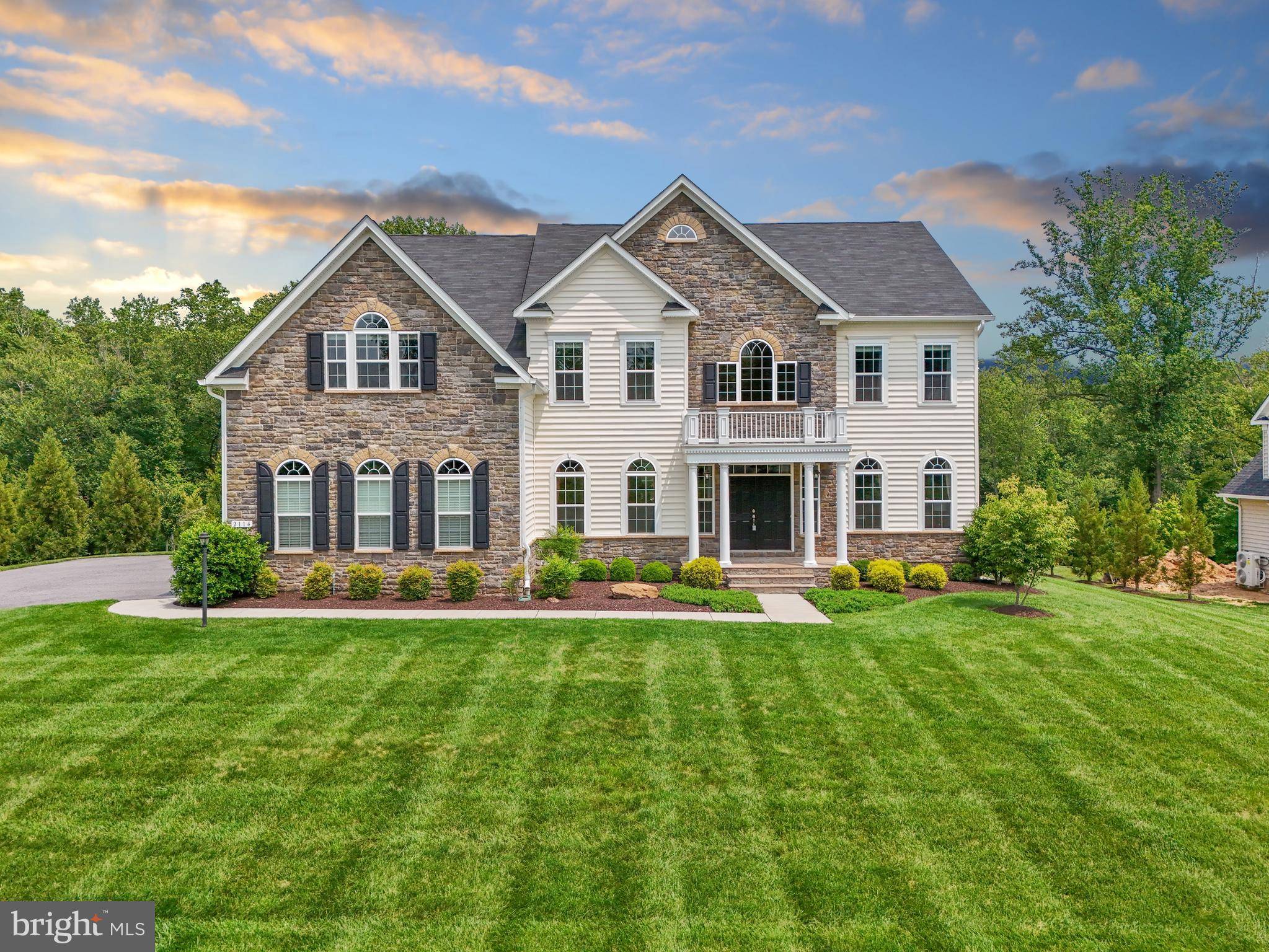 2114 WINTON COURT