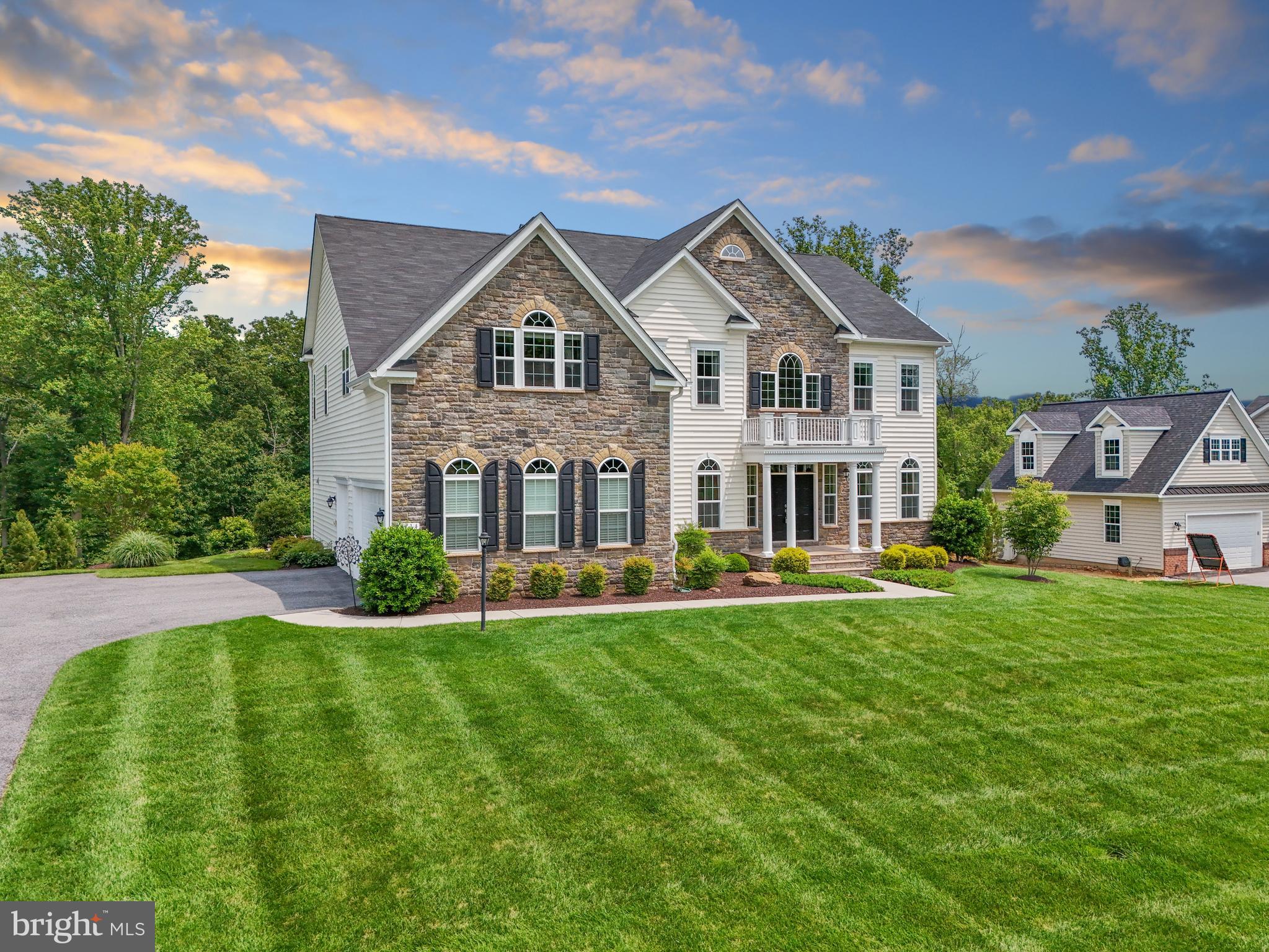 2114 WINTON COURT