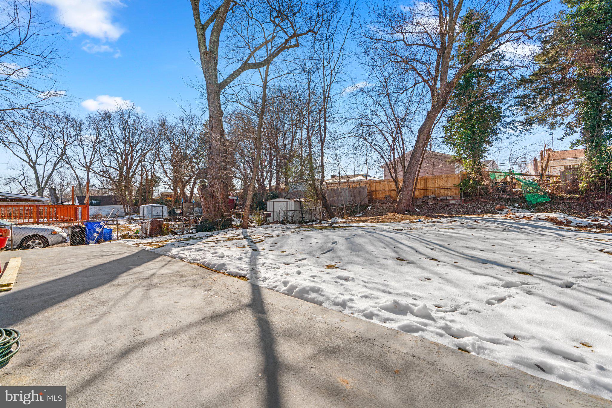 CONNECTICUT AVENUE ESTATES - Residential Lease