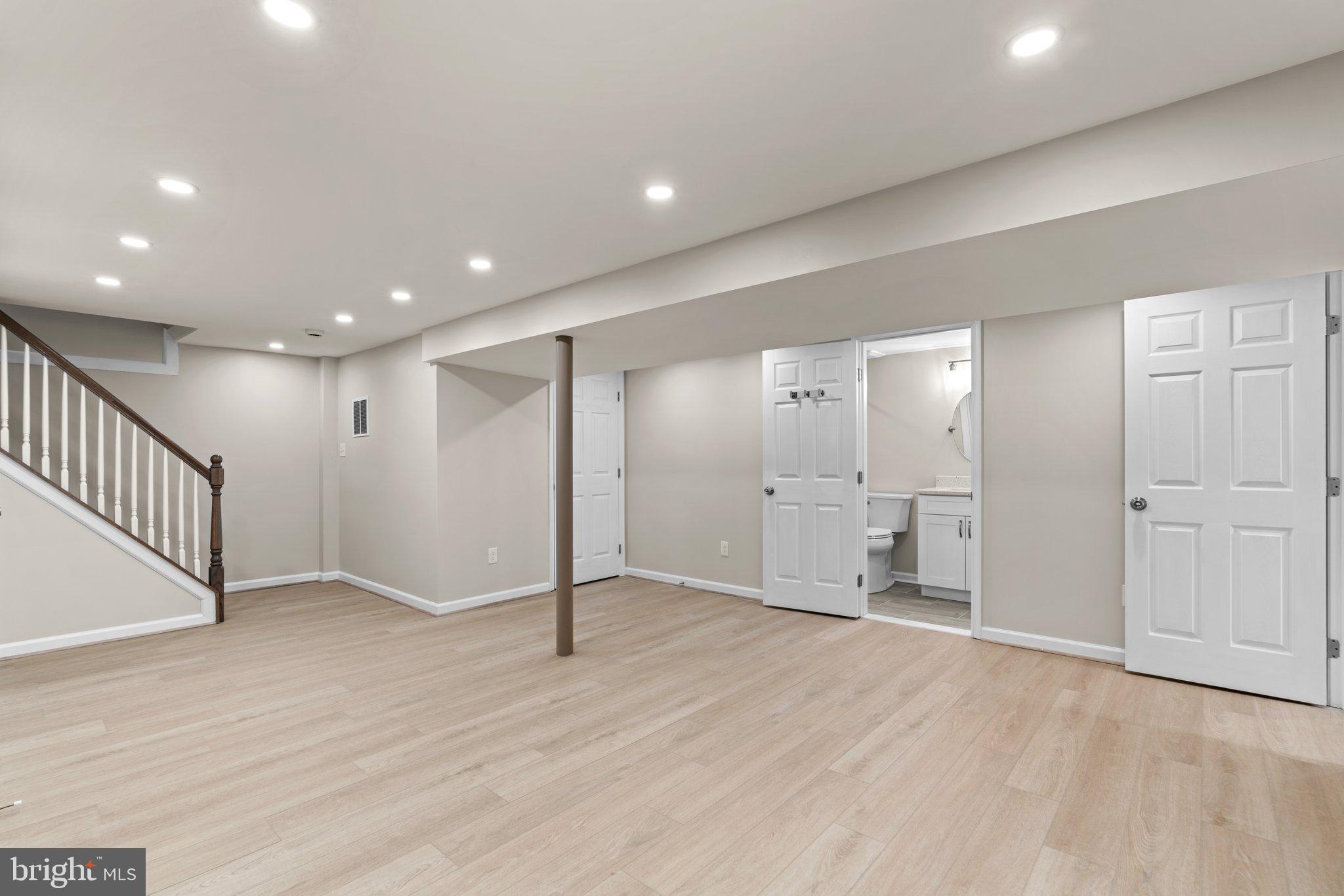 CONNECTICUT AVENUE ESTATES - Residential Lease