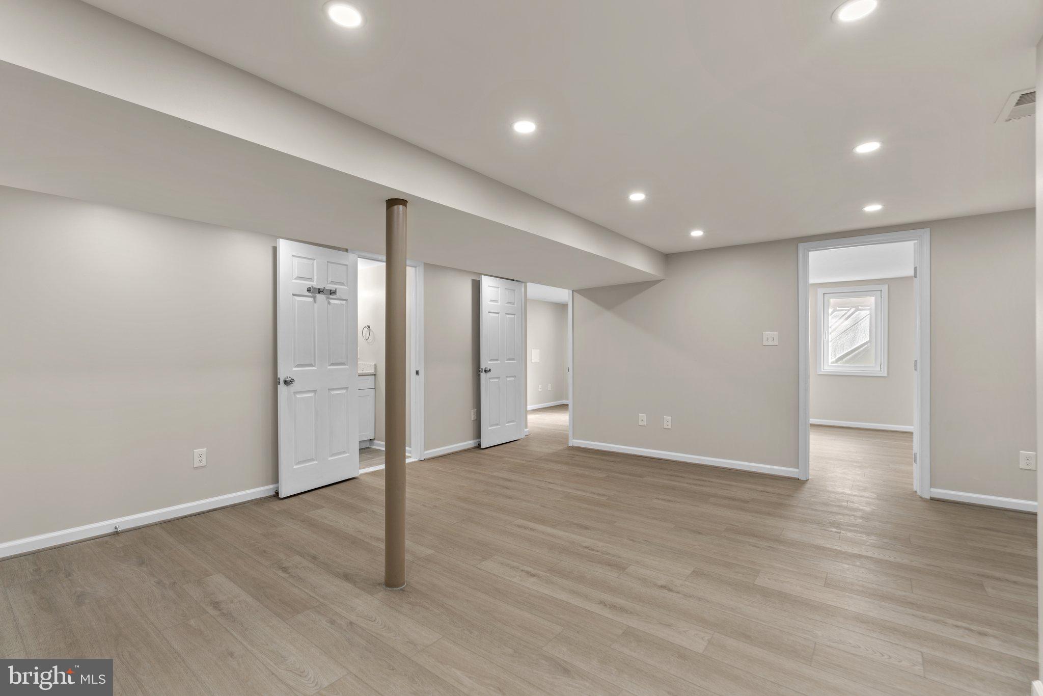 CONNECTICUT AVENUE ESTATES - Residential Lease