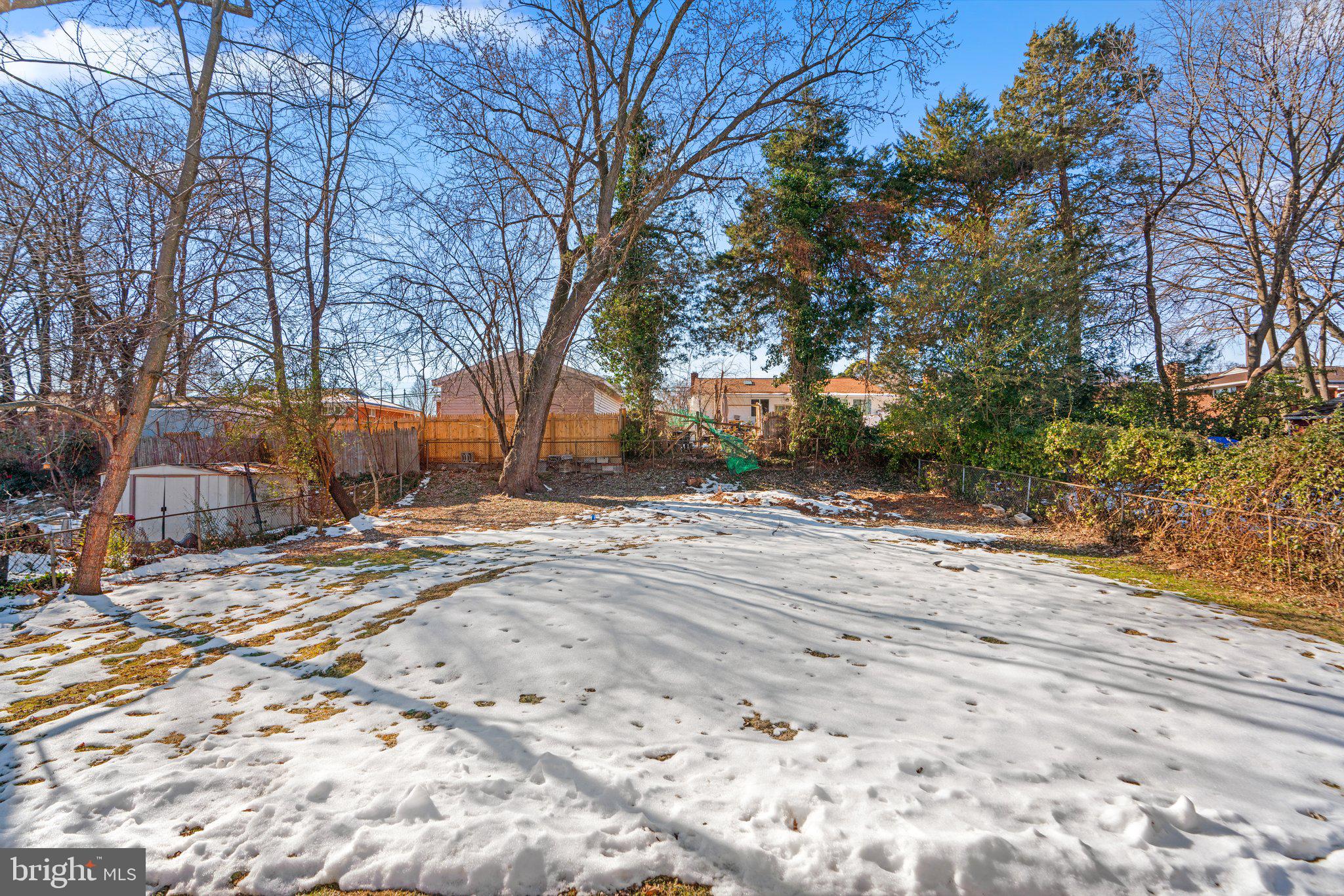 CONNECTICUT AVENUE ESTATES - Residential Lease