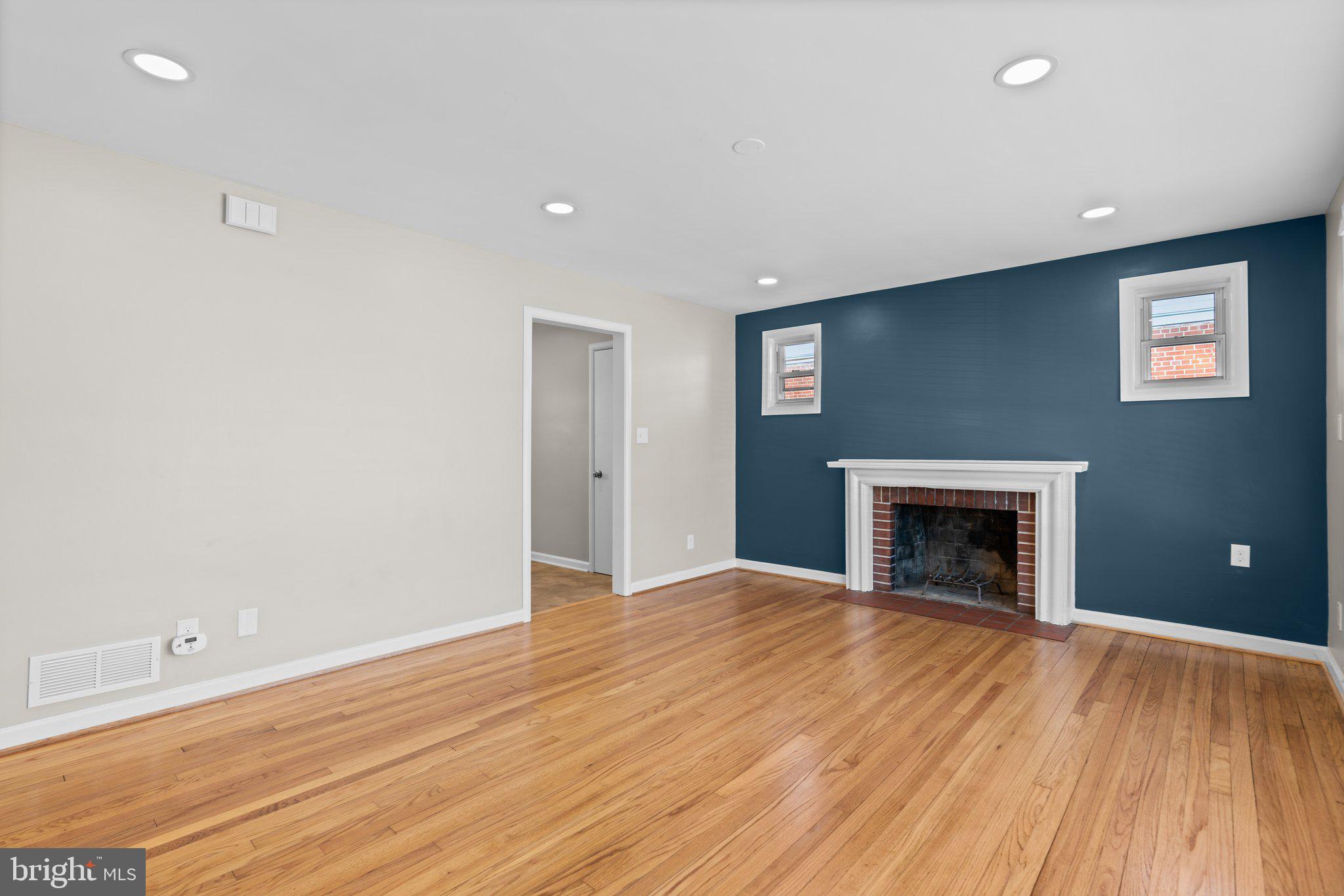 CONNECTICUT AVENUE ESTATES - Residential Lease