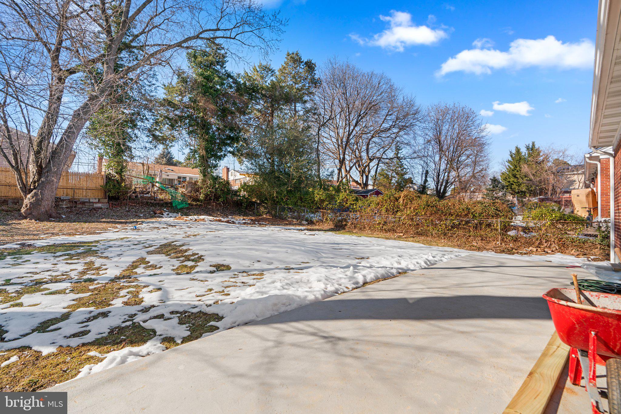 CONNECTICUT AVENUE ESTATES - Residential Lease