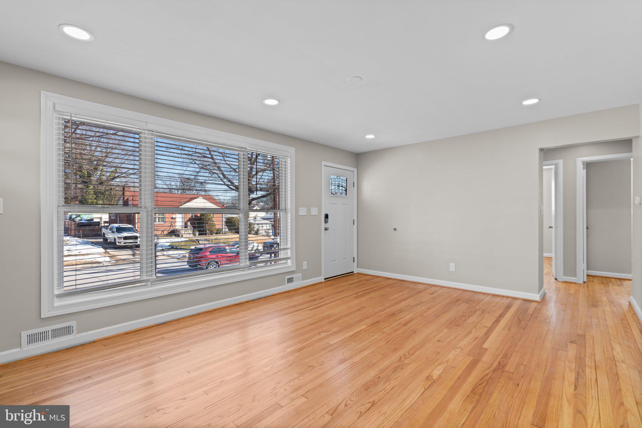 CONNECTICUT AVENUE ESTATES - Residential Lease