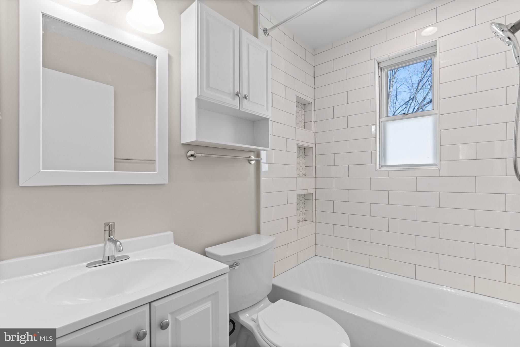 CONNECTICUT AVENUE ESTATES - Residential Lease