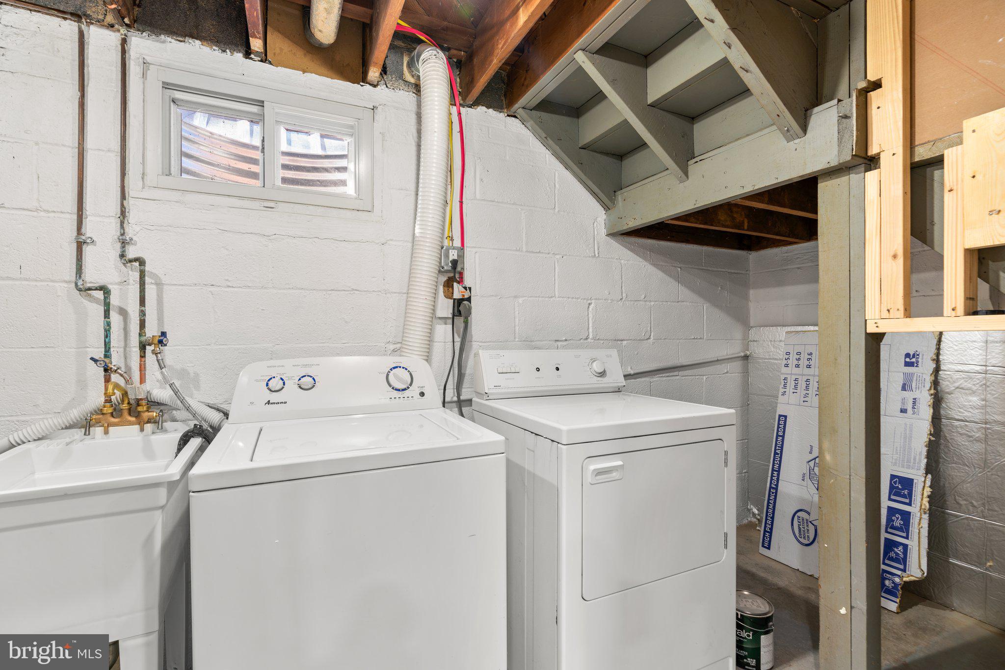 CONNECTICUT AVENUE ESTATES - Residential Lease