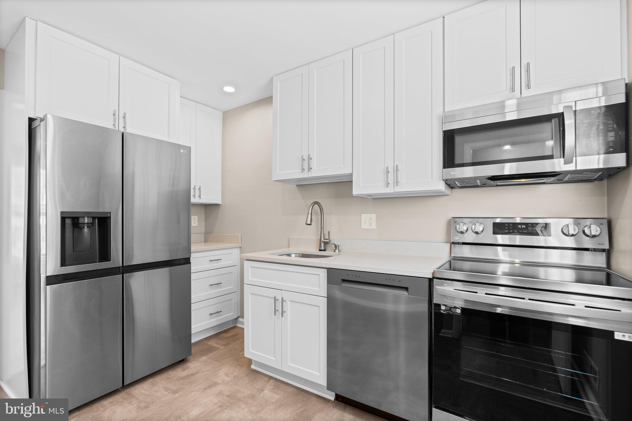 CONNECTICUT AVENUE ESTATES - Residential Lease