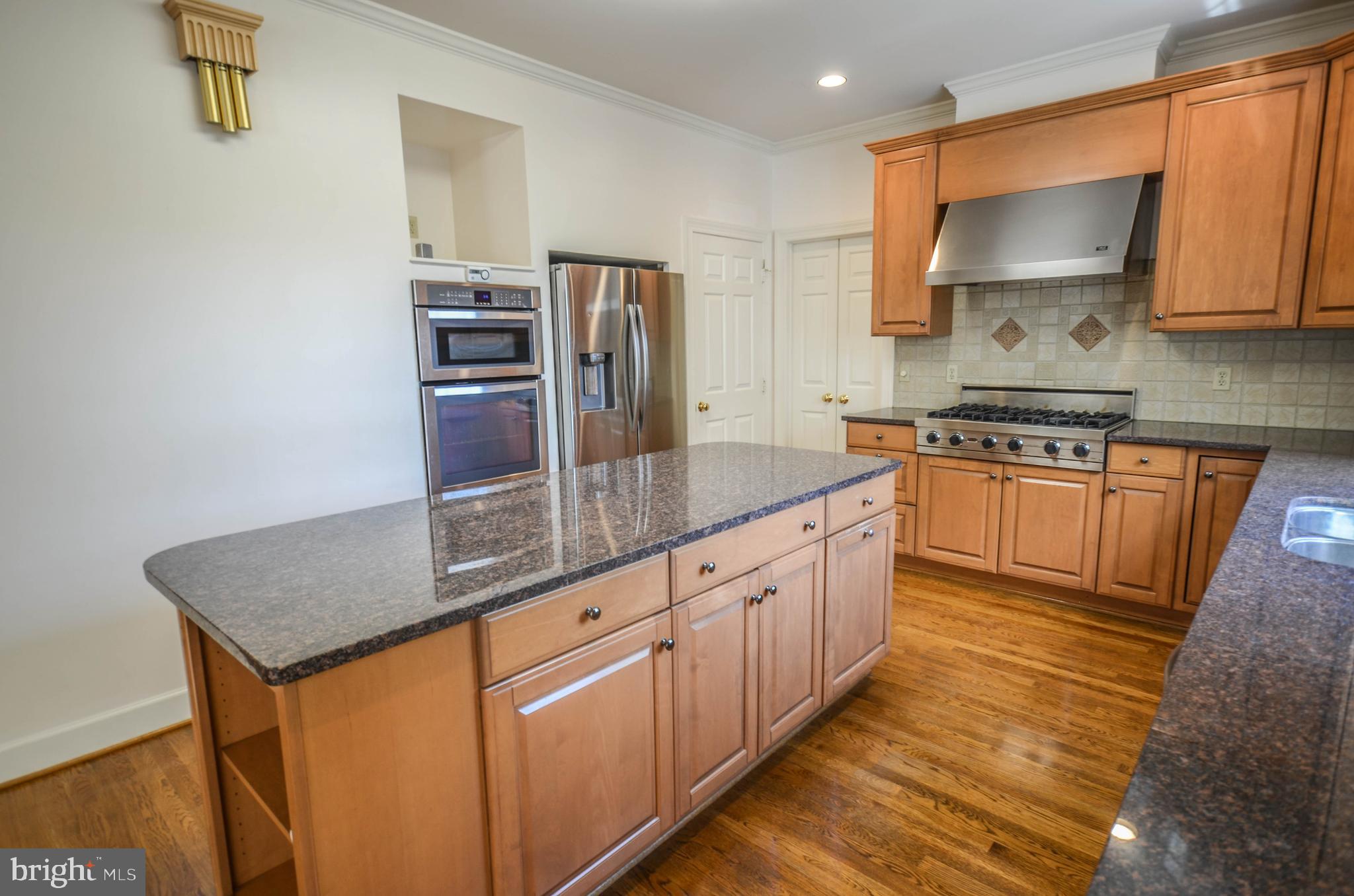 RIVER FALLS - Residential Lease