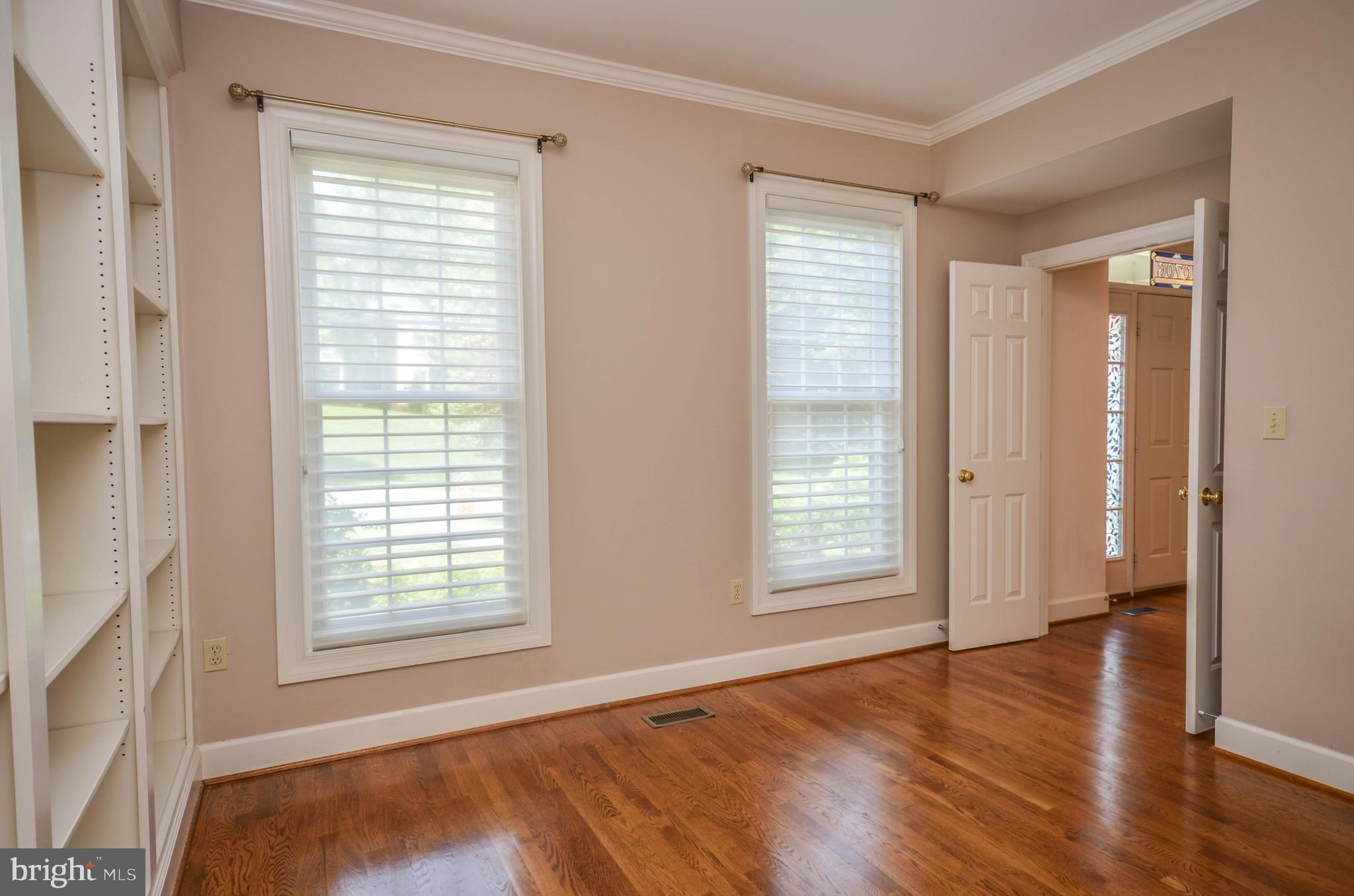 RIVER FALLS - Residential Lease