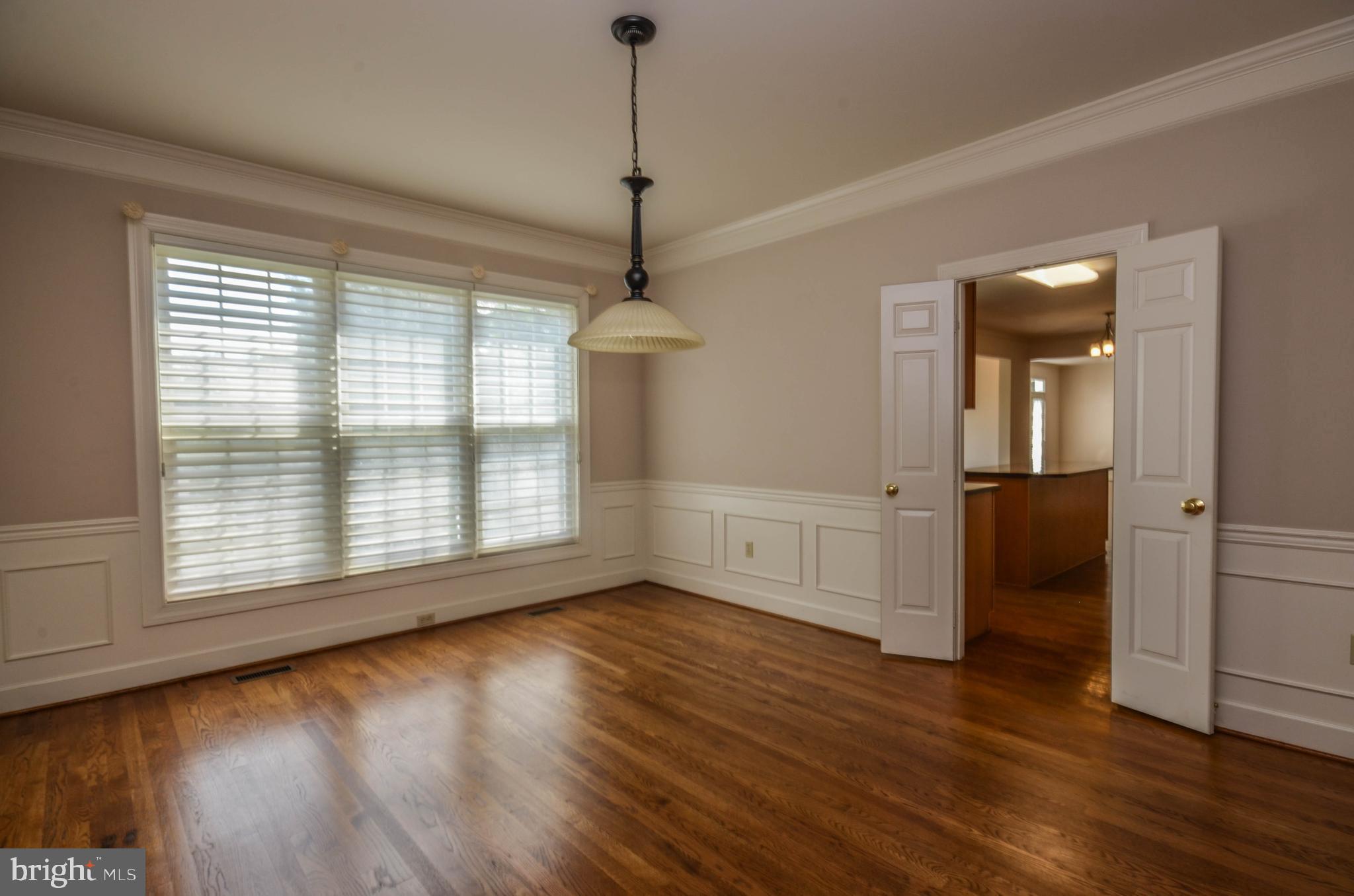 RIVER FALLS - Residential Lease