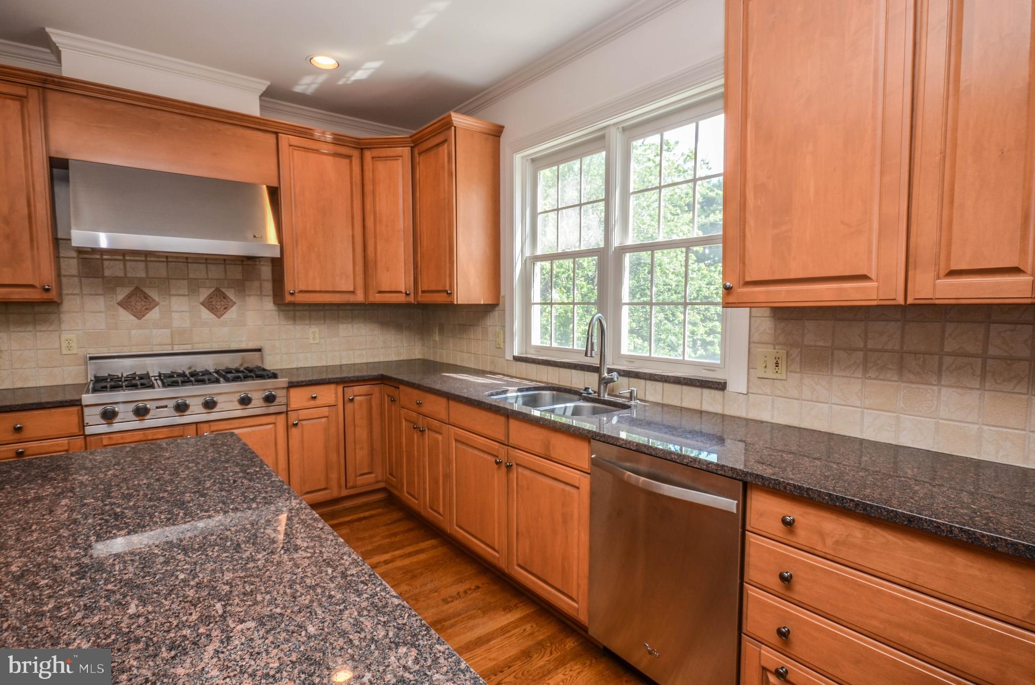 RIVER FALLS - Residential Lease